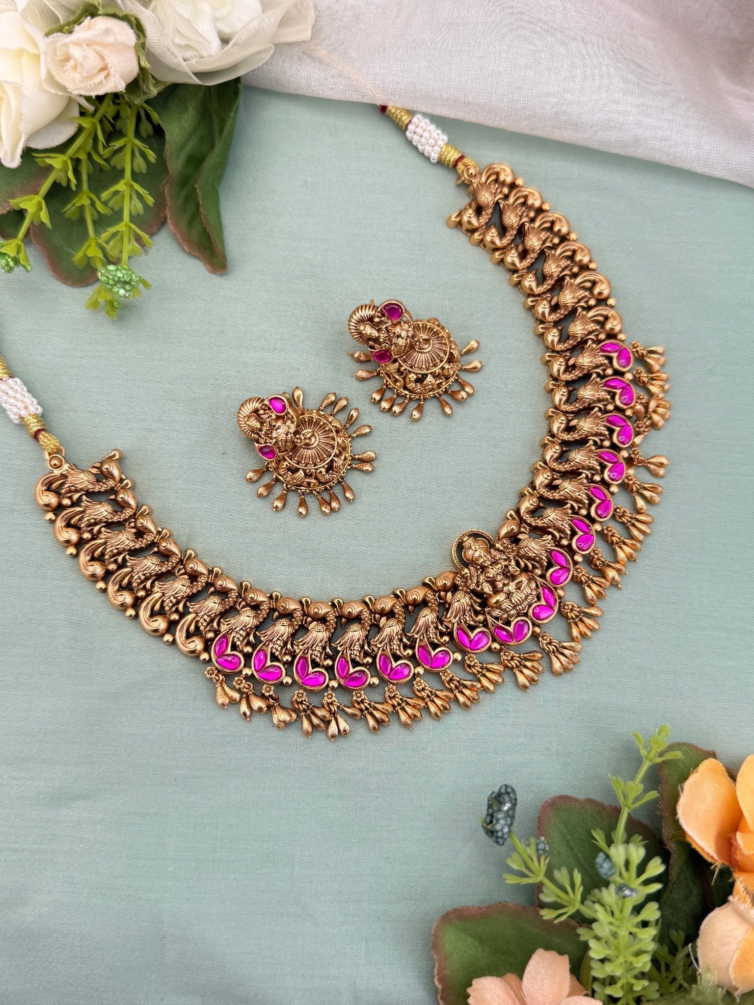 Luxurious Antique Jadau Kundan Necklace Set 502 - Mahilas