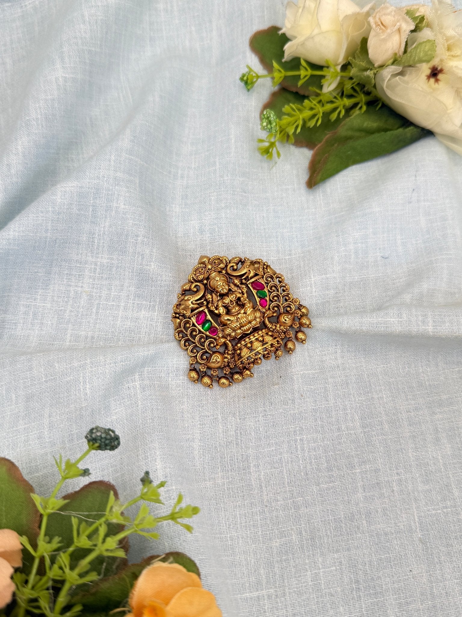 Luxurious Antique Jadebille 472 - Mahilas