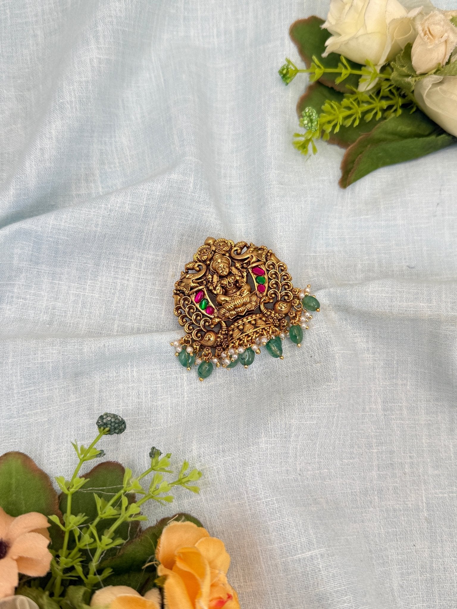 Luxurious Antique Jadebille 475 - Mahilas