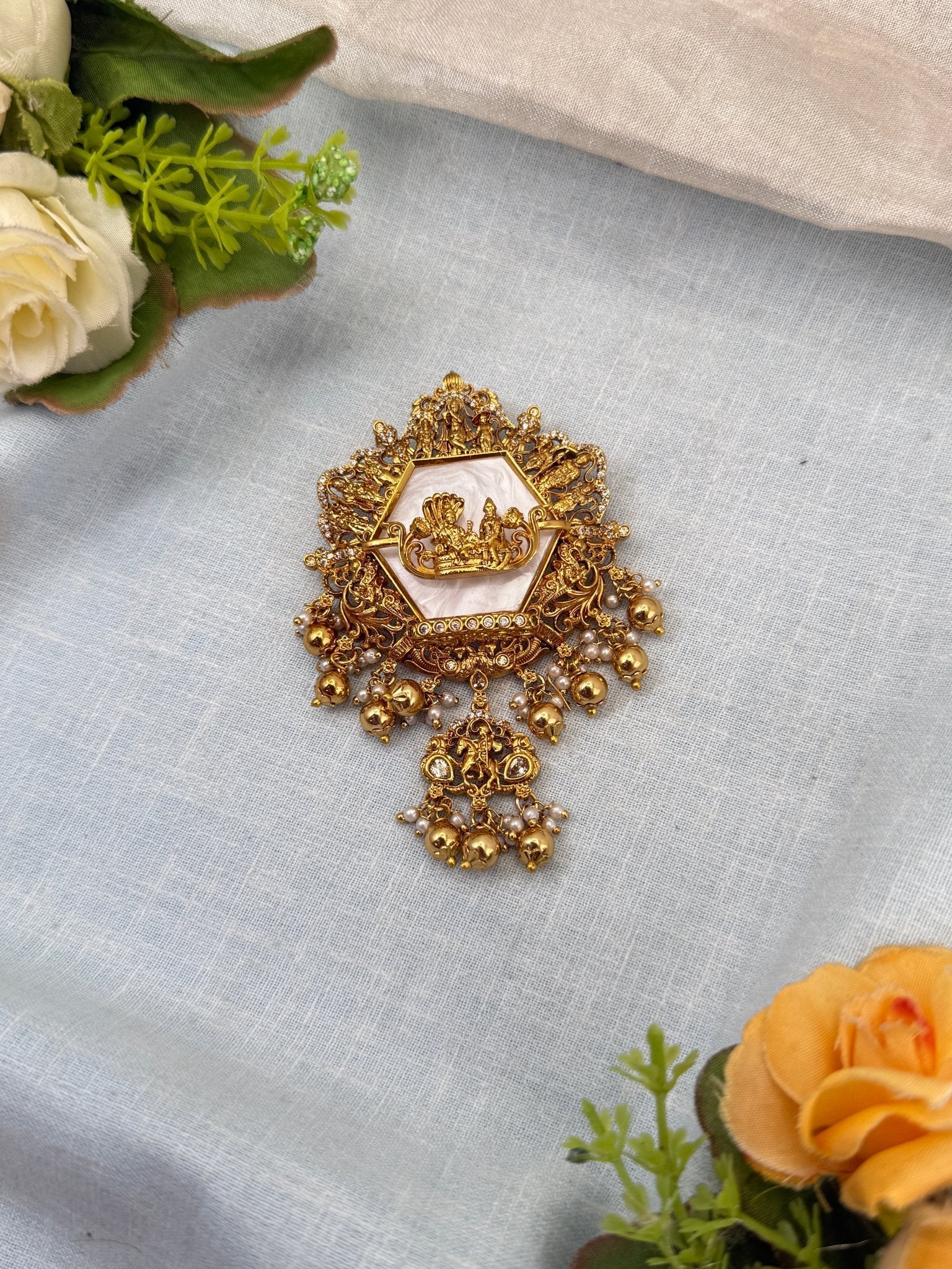 Luxurious Antique Jadebille 600 - Mahilas