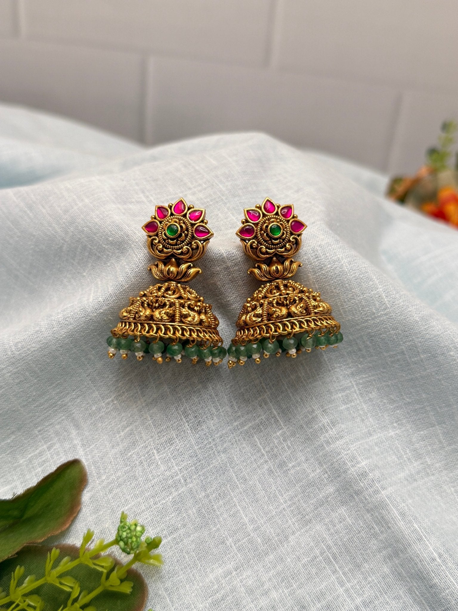Luxurious Antique Jhumka Earrings 0325 - Mahilas