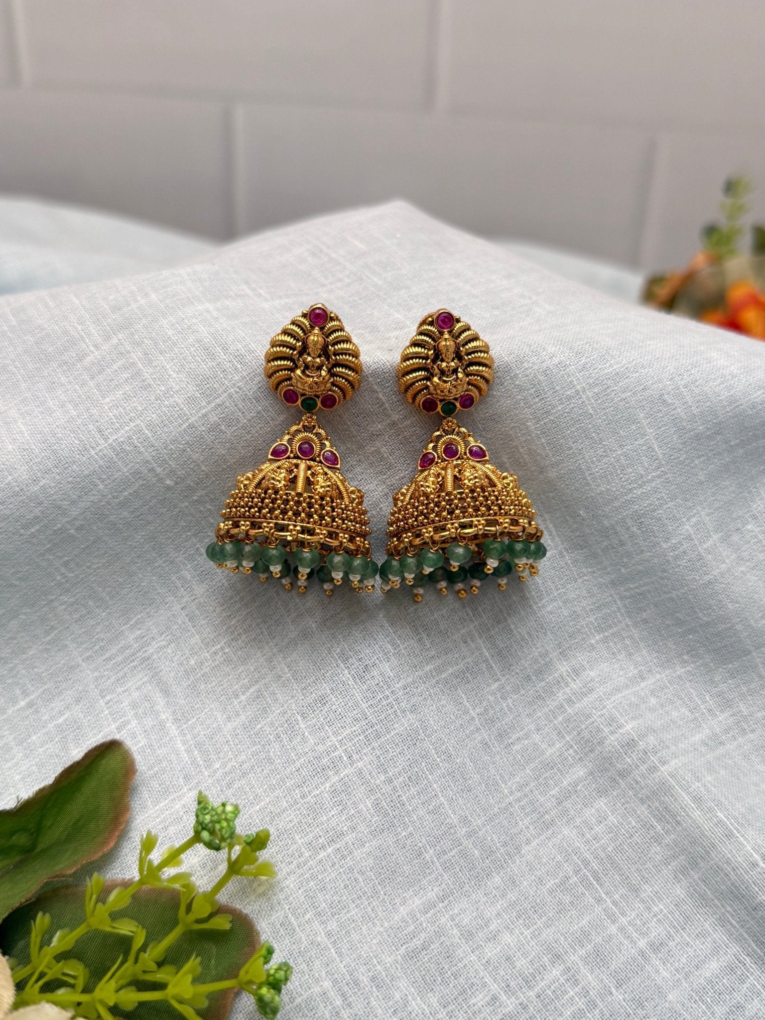 Luxurious Antique Jhumka Earrings 0335 - Mahilas