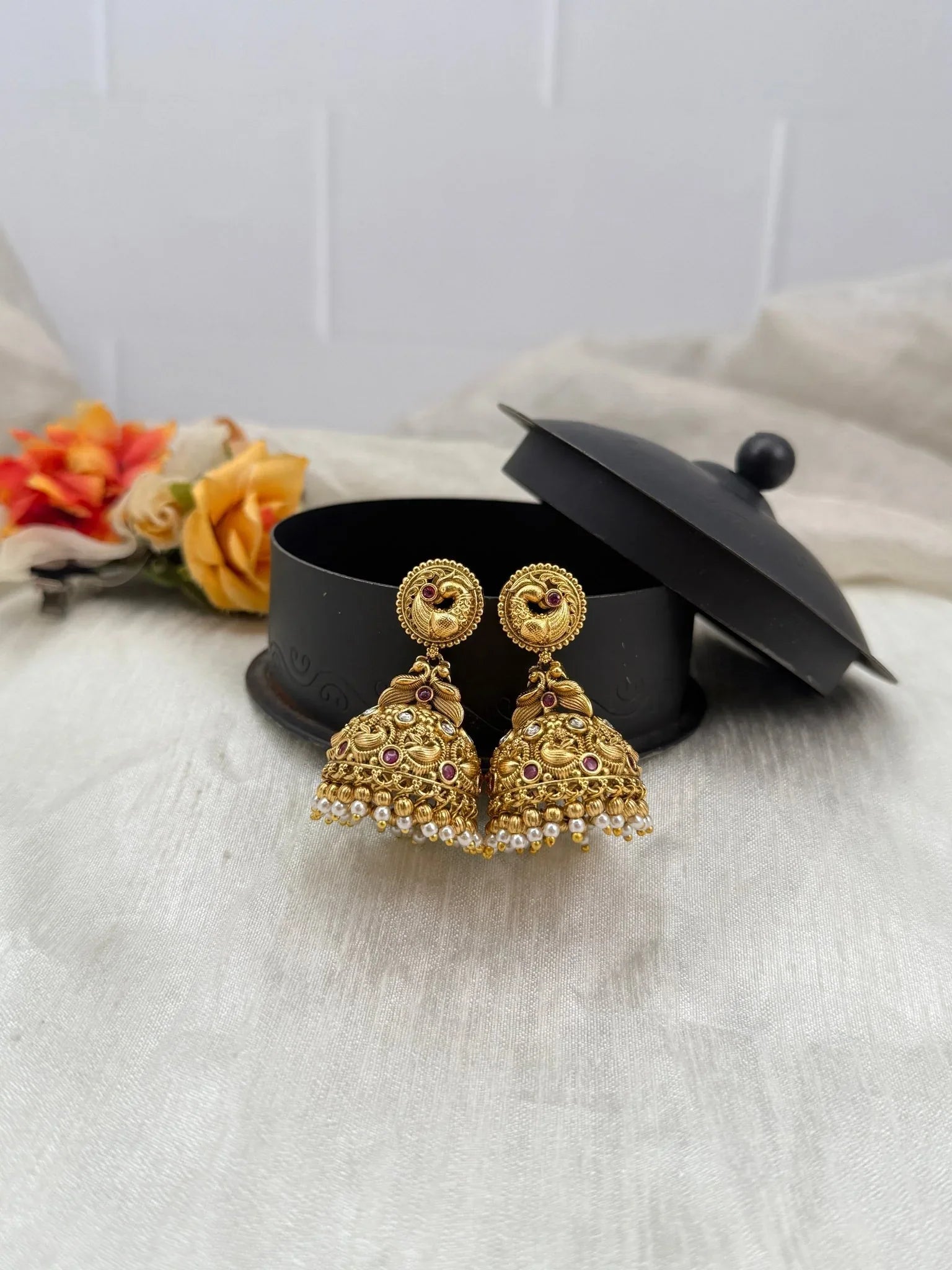 Luxurious Antique Jhumka Earrings 0532 - Mahilas