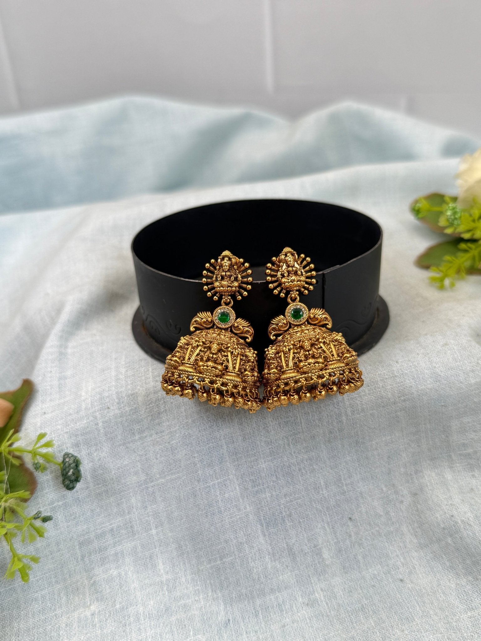 Luxurious Antique Jhumka Earrings 0769 - Mahilas