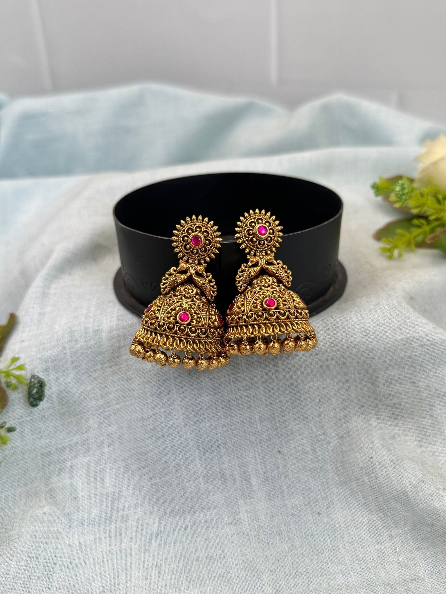 Luxurious Antique Jhumka Earrings 0776 - Mahilas