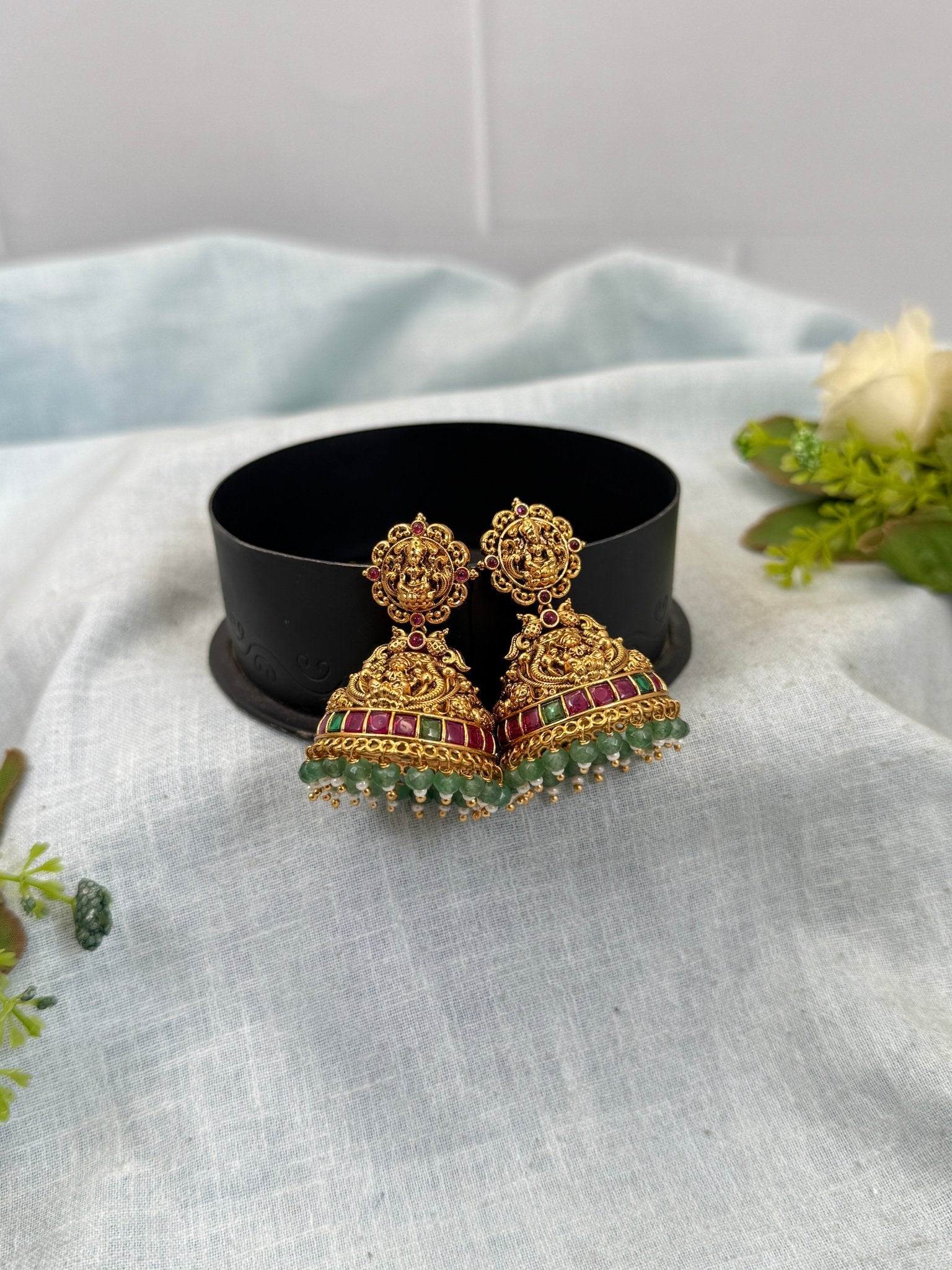 Luxurious Antique Jhumka Earrings 0781 - Mahilas