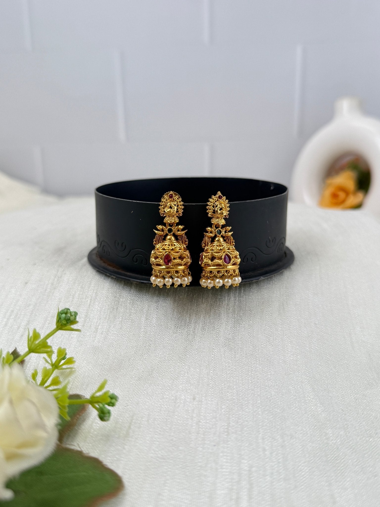 Luxurious Antique Jhumka Earrings 0806 - Mahilas