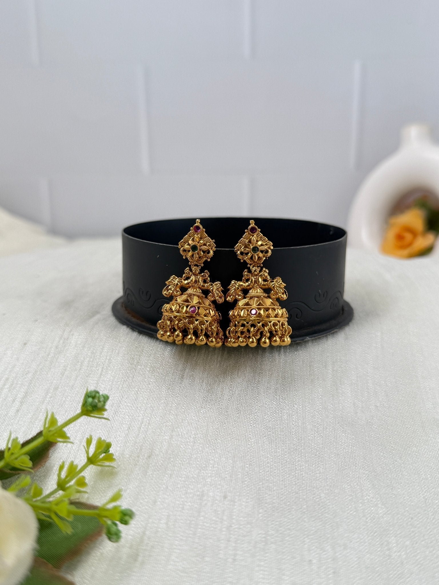 Luxurious Antique Jhumka Earrings 0829 - Mahilas