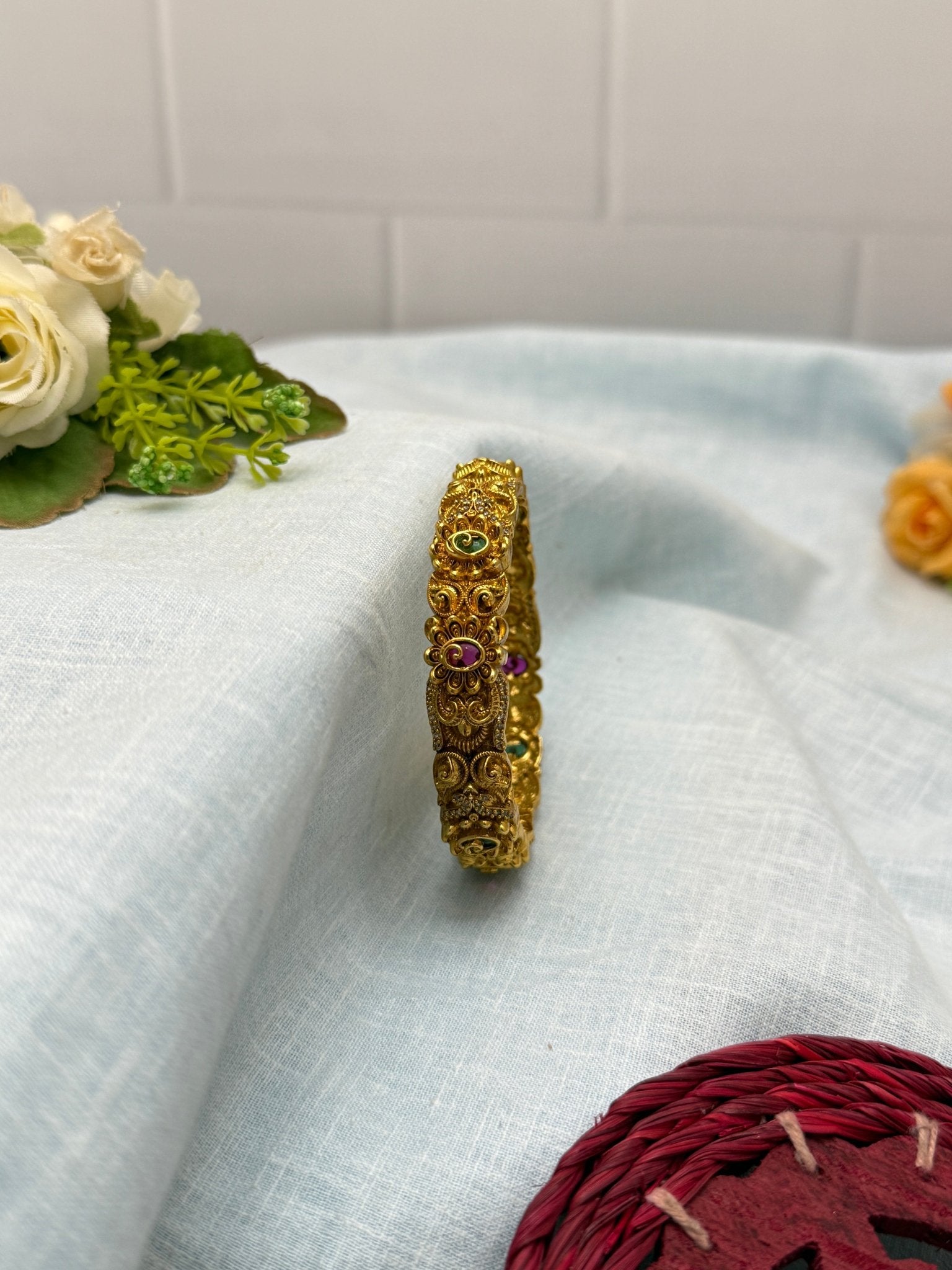 Luxurious Antique Kada Bangle 6968 - Mahilas