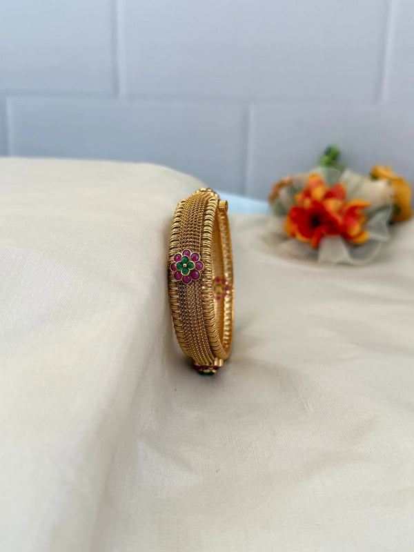 Luxurious Antique Kada Bangle 7018