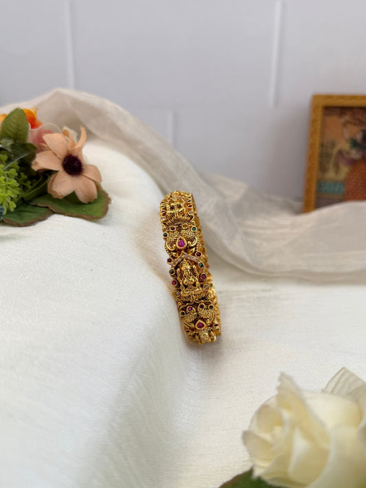 Luxurious Antique Kada Bangle 7040 - Mahilas