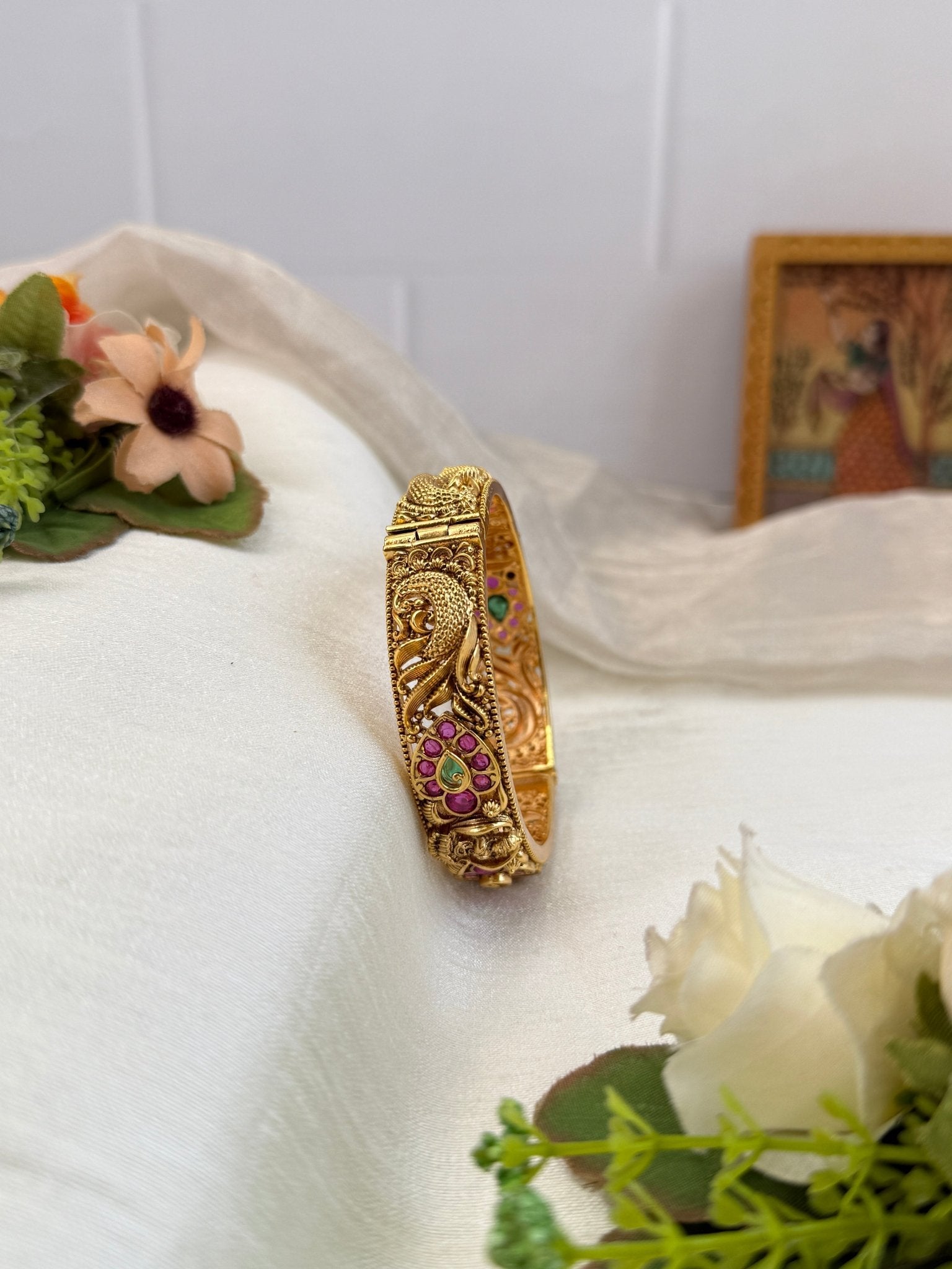 Luxurious Antique Kada Bangle 7041 - Mahilas