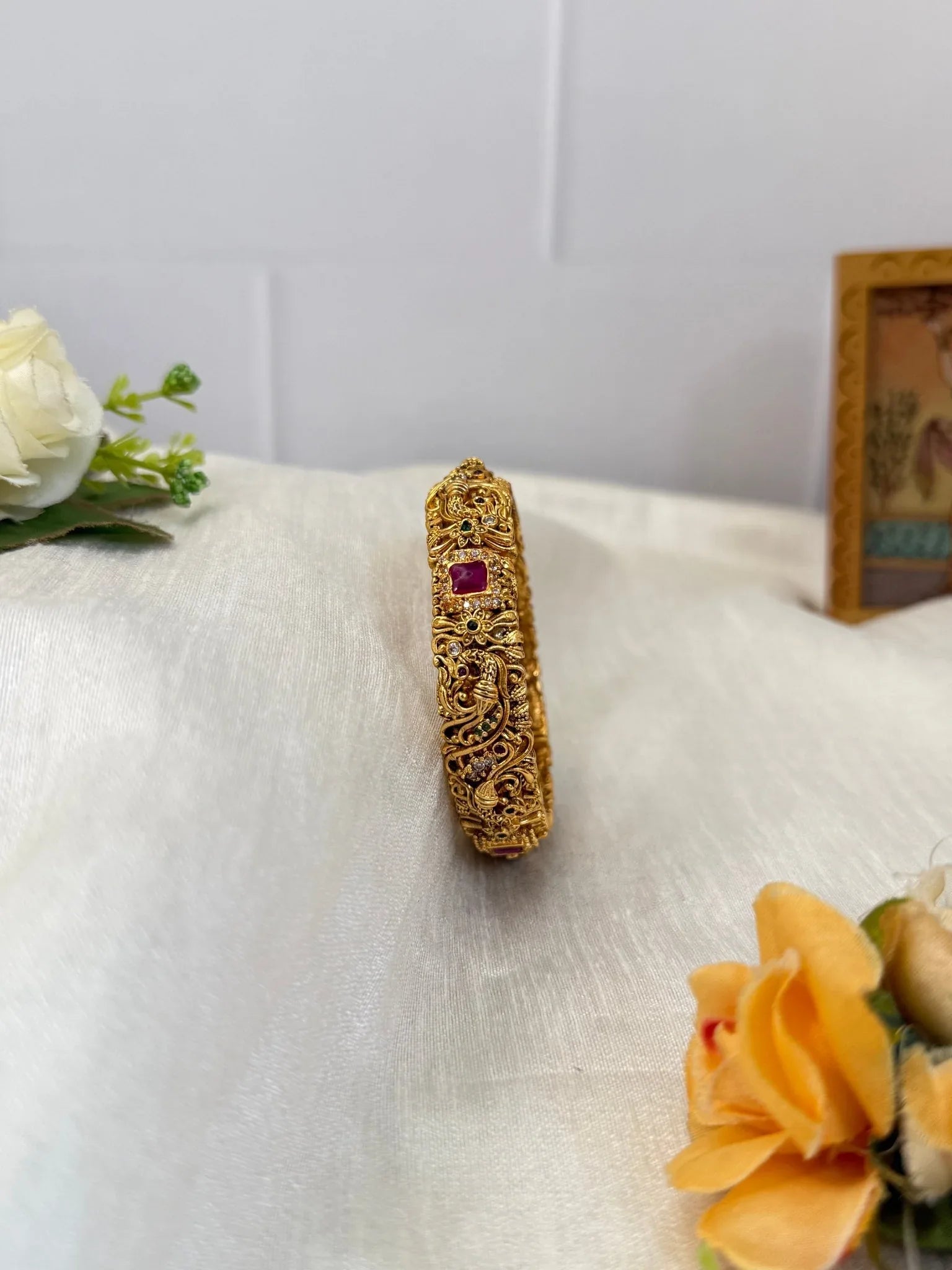 Luxurious Antique Kada Bangles 7032 - Mahilas