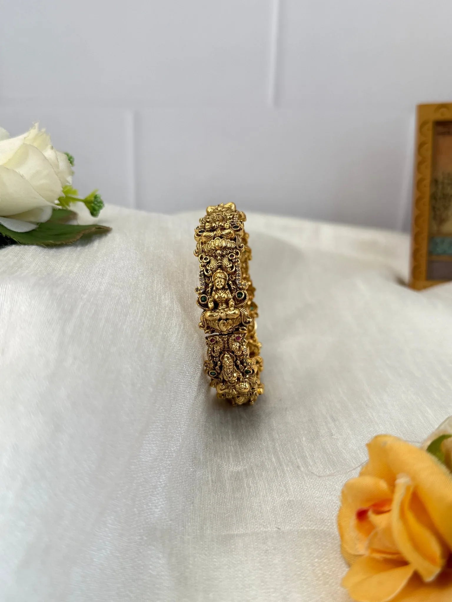 Luxurious Antique Kada Bangles 7034 - Mahilas