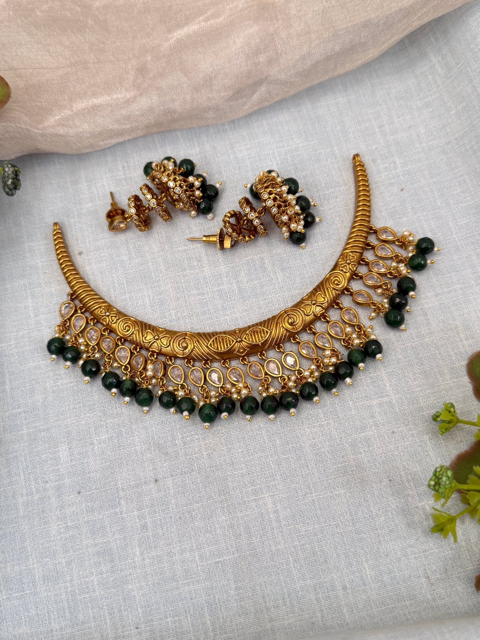 Luxurious Antique Kanti Style Choker Necklace Set 0389 - Mahilas