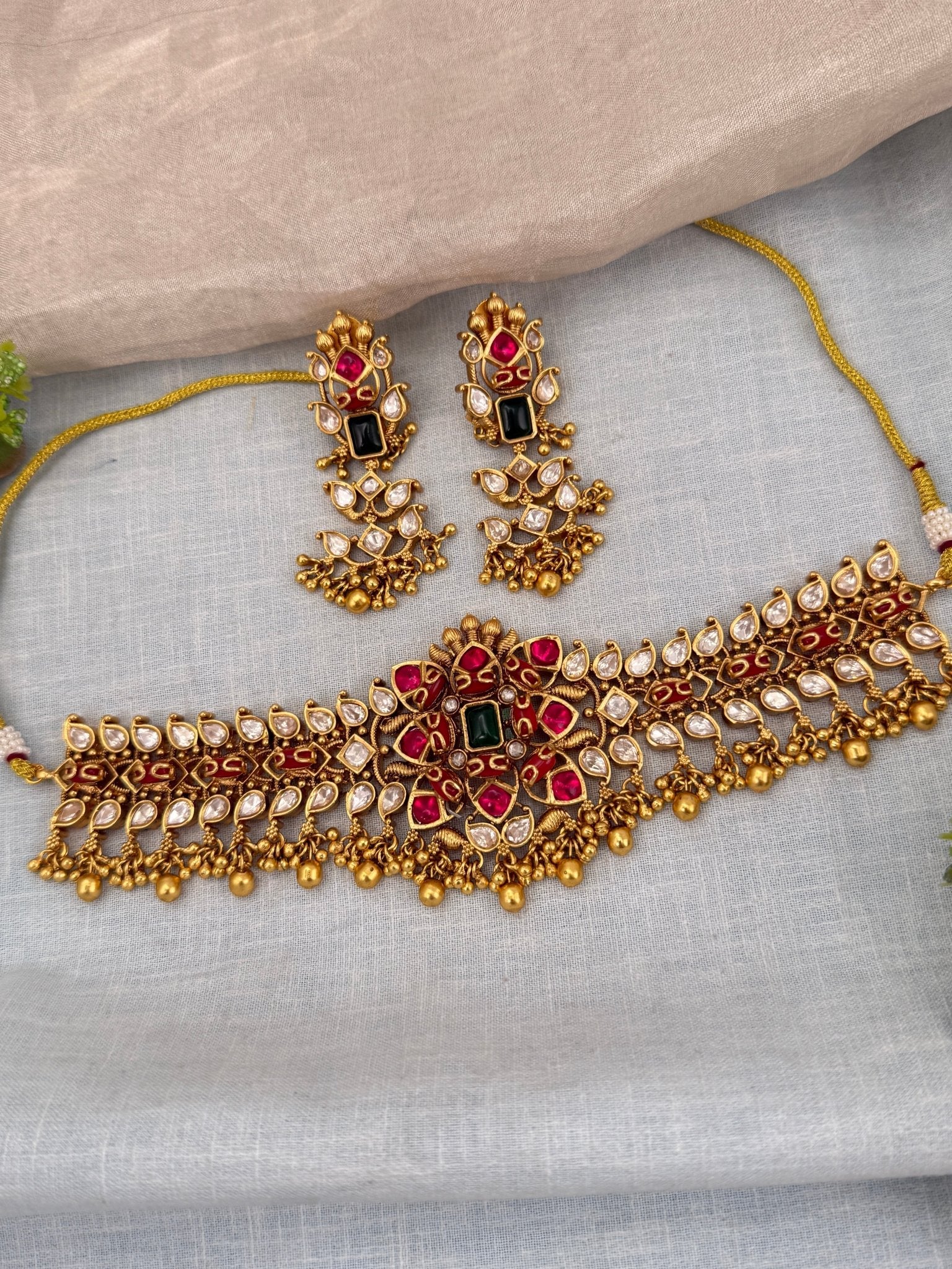 Luxurious Antique Kundan Choker Necklace Set 0659 - Mahilas