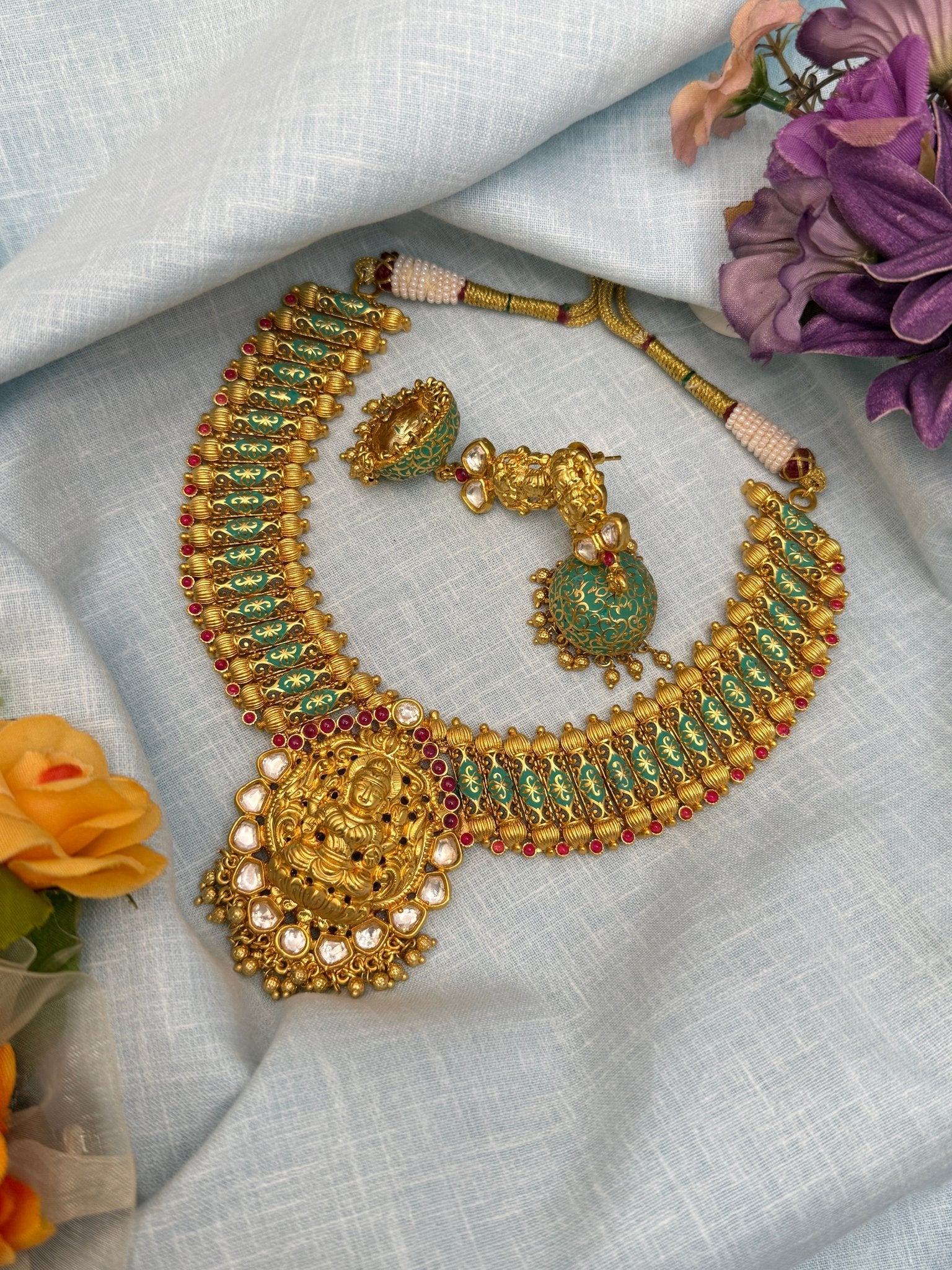 Luxurious Antique Kundan Necklace 0392 (4 Colours) - Mahilas