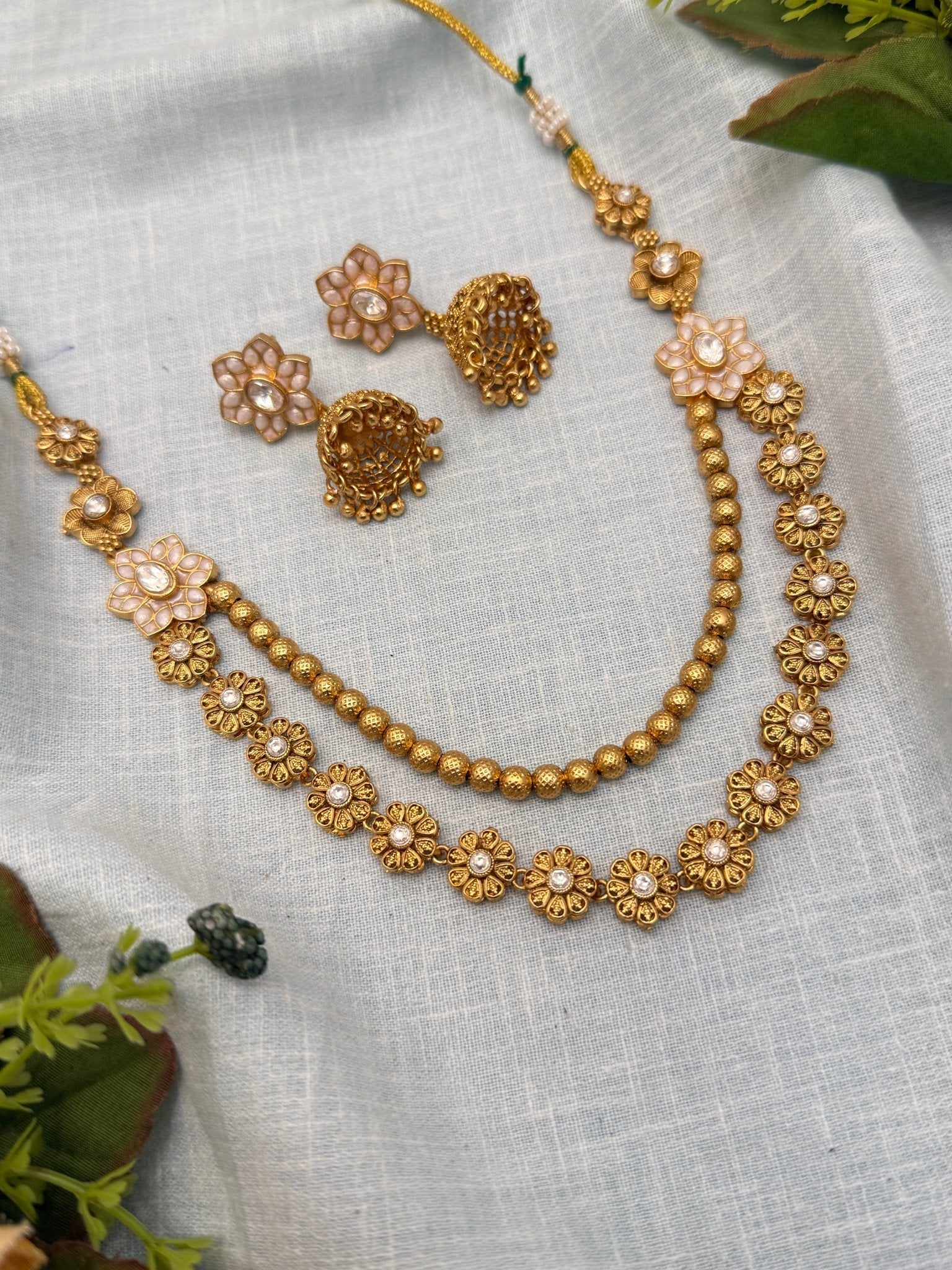 Luxurious Antique Kundan Necklace Set 663 - Mahilas