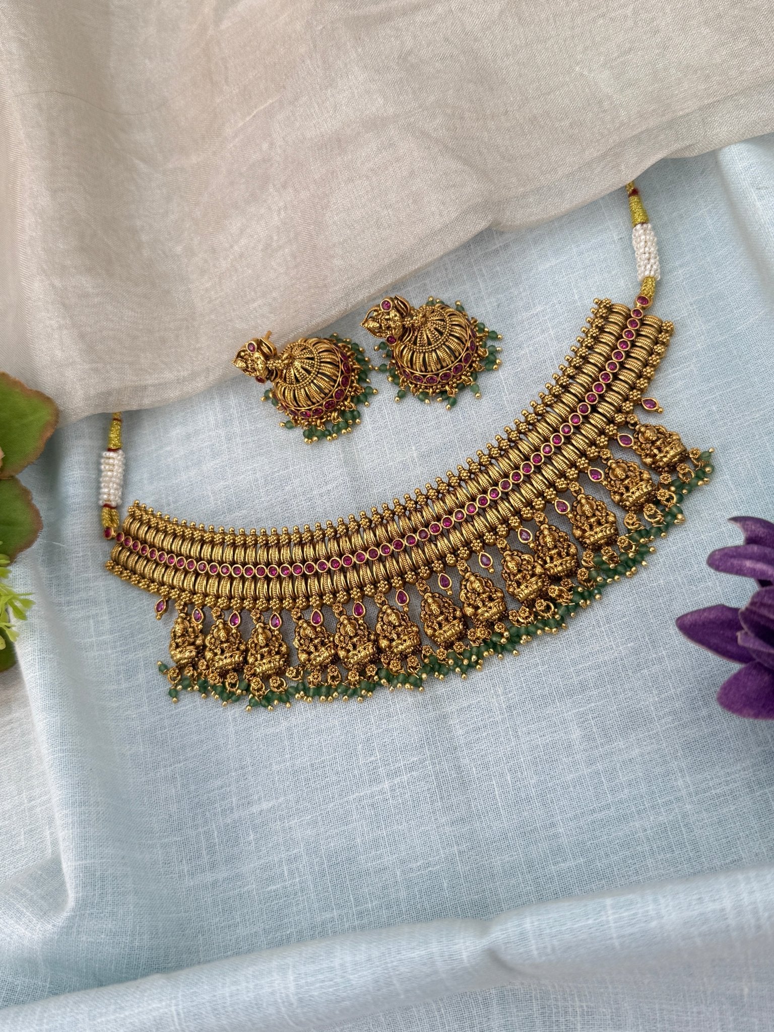 Luxurious Antique Lakshmi Choker Short Necklace Set 0910 - Mahilas