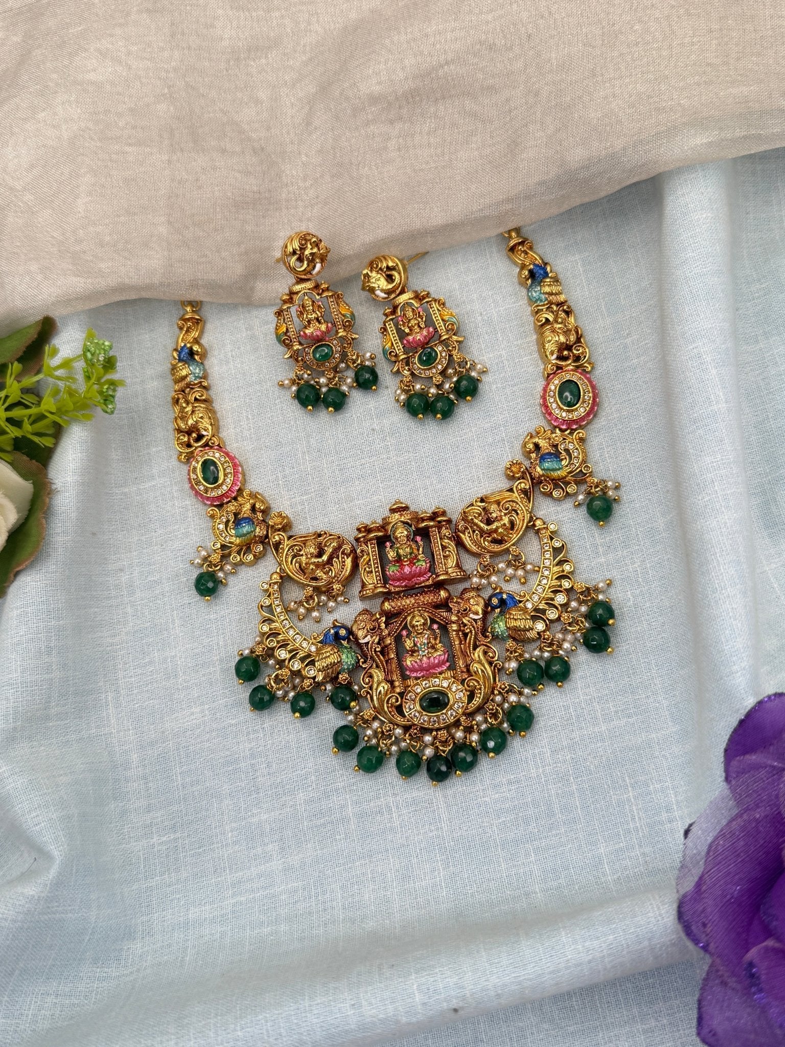 Luxurious Antique Lakshmi Hand Painted Short Necklace Set 0672 - Mahilas