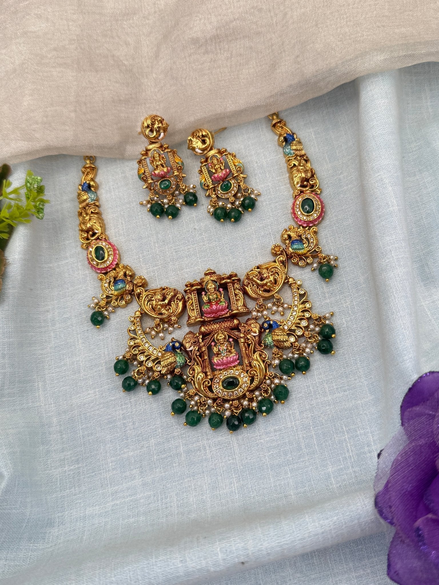 Luxurious Antique Lakshmi Hand Painted Short Necklace Set 0672 - Mahilas