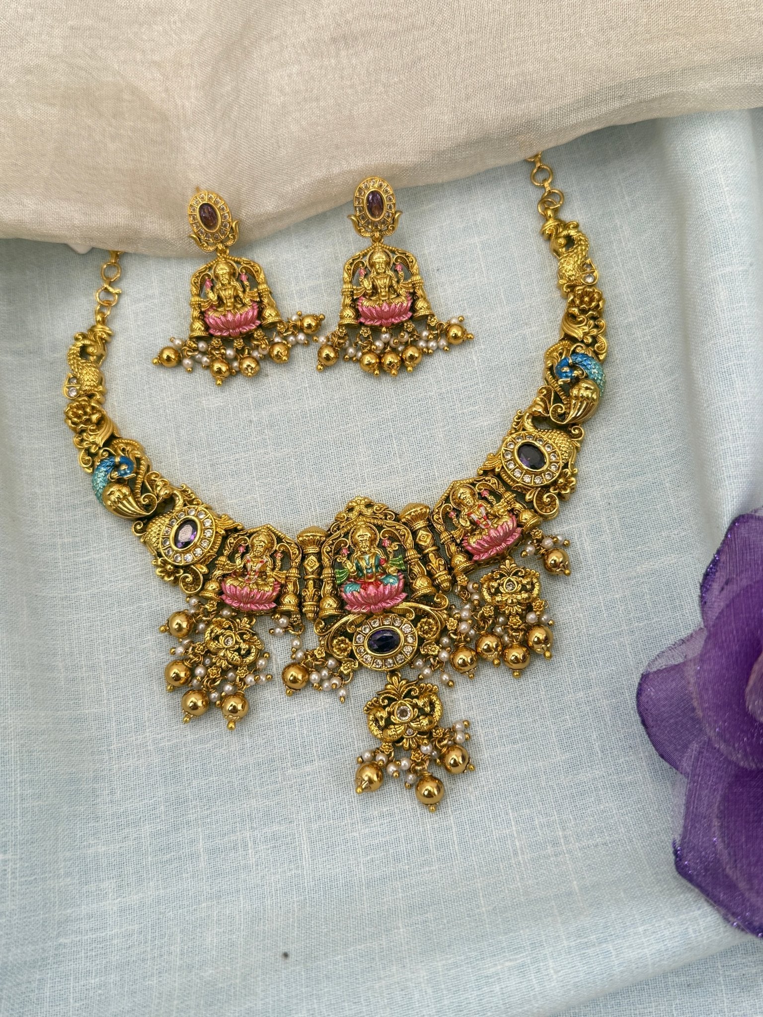 Luxurious Antique Lakshmi Hand Painted Short Necklace Set 0678 - Mahilas