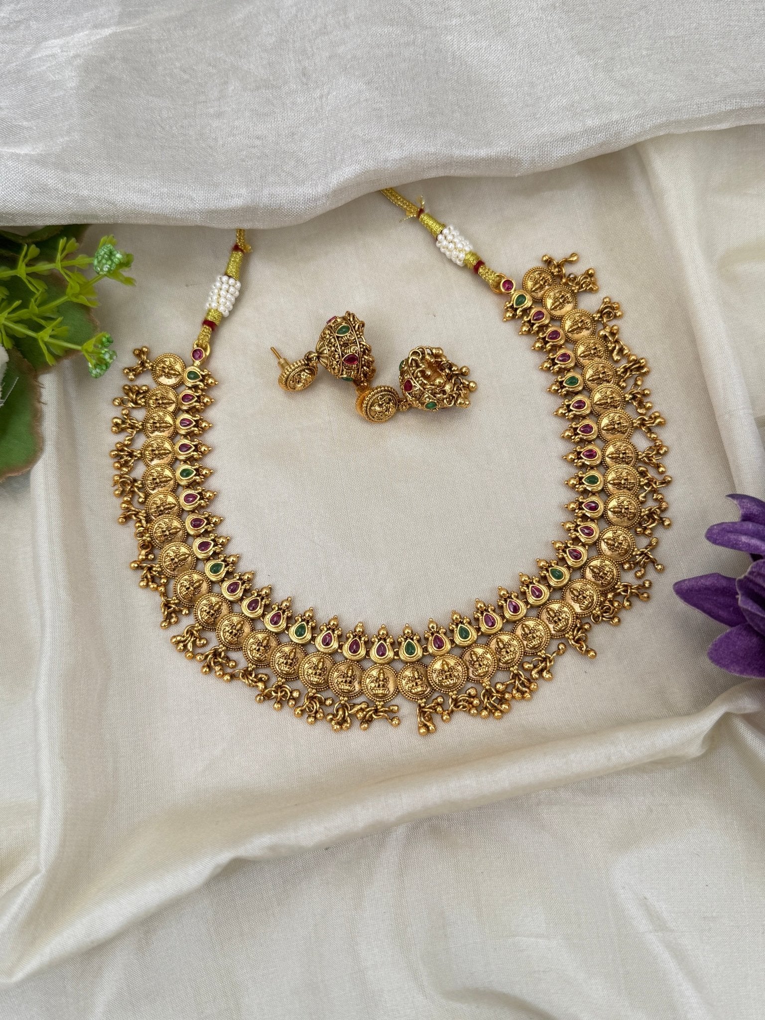 Luxurious Antique Lakshmi Kaasu Necklace Set 0572 - Mahilas