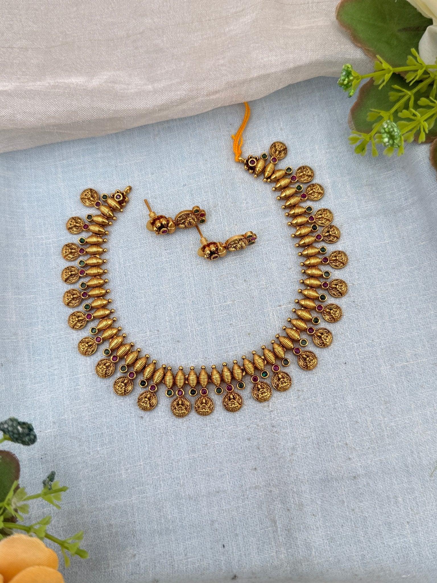 Luxurious Antique Lakshmi Kaasu Short Necklace Set 0172 - Mahilas