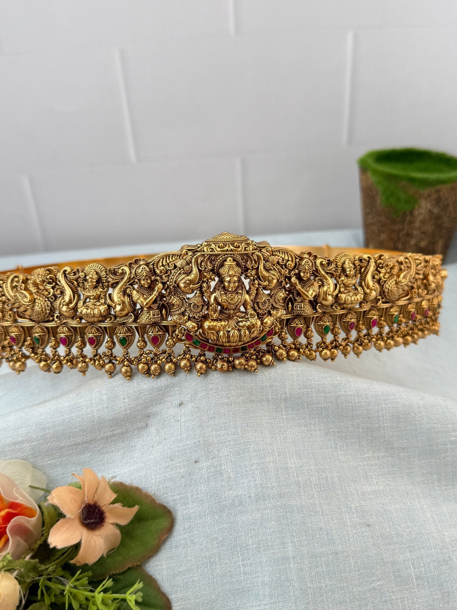Luxurious Antique Lakshmi Peacock Vaddanam Kamarbandh 8071 - Mahilas