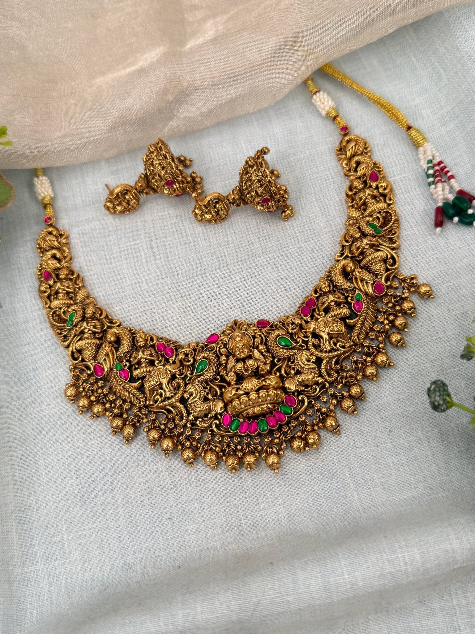 Luxurious Antique Lakshmi Short Necklace Set 0367 - Mahilas