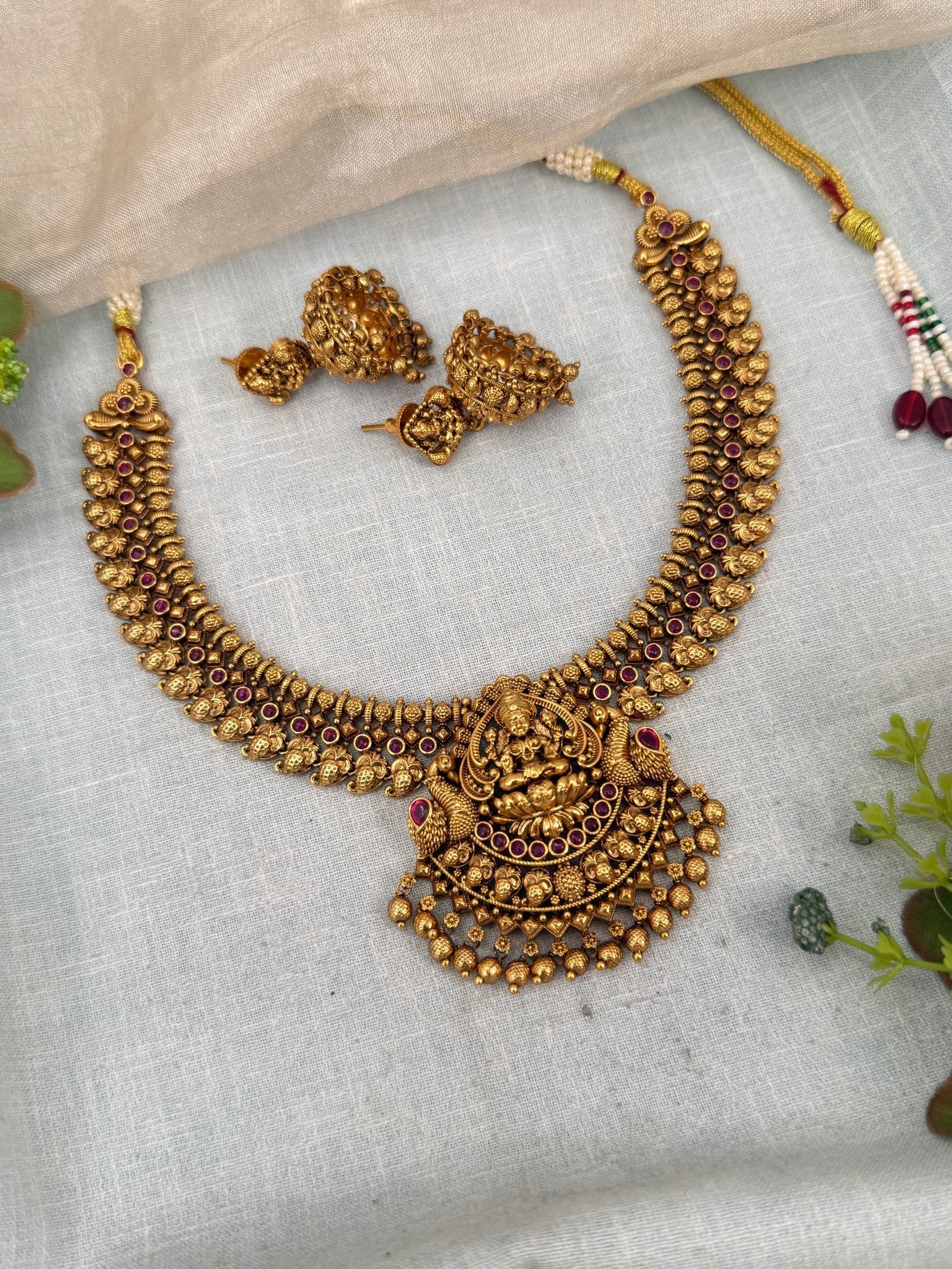 Luxurious Antique Lakshmi Short Necklace Set 0374 - Mahilas