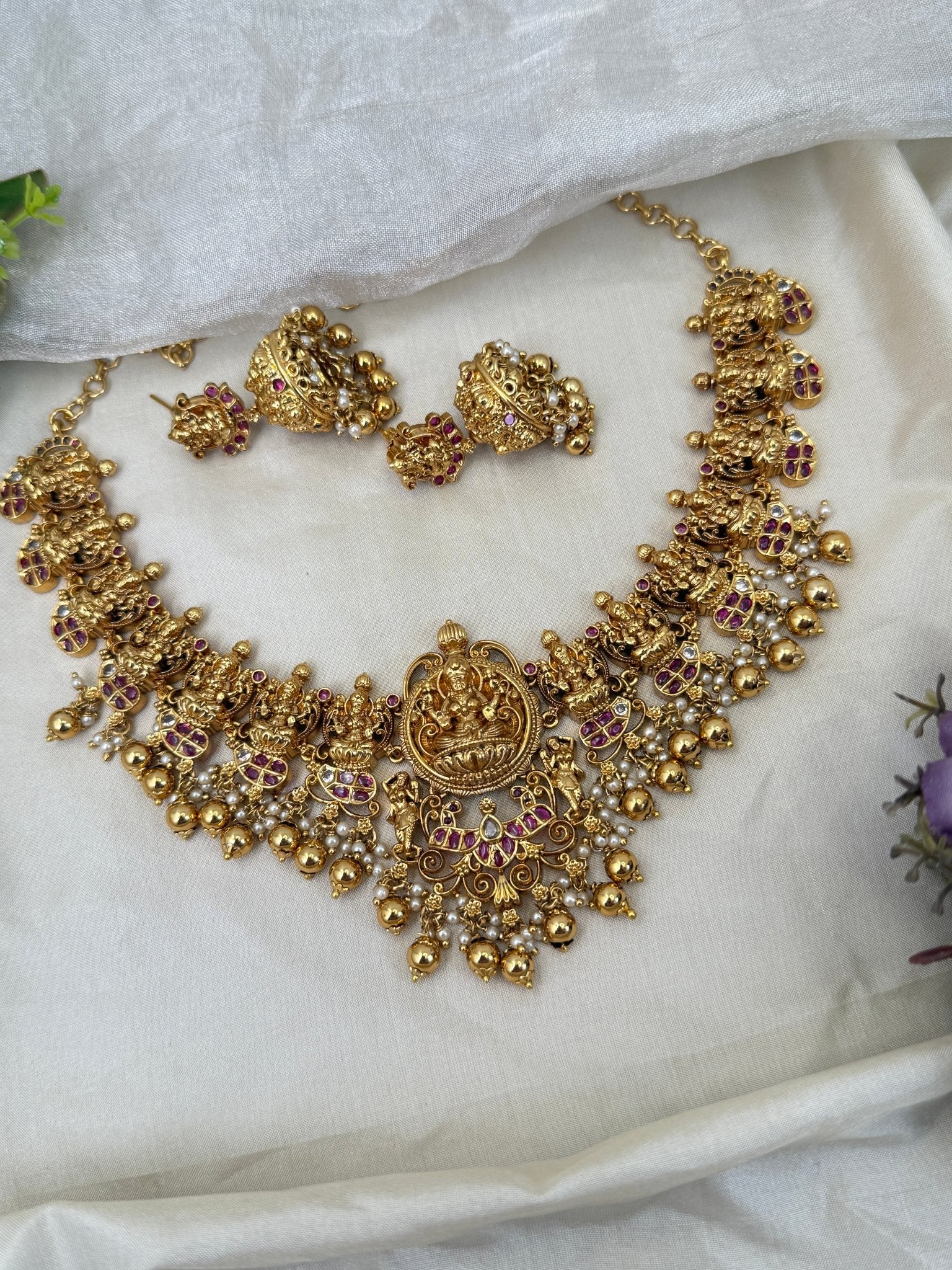 Luxurious Antique Lakshmi Short Necklace Set 0405 - Mahilas