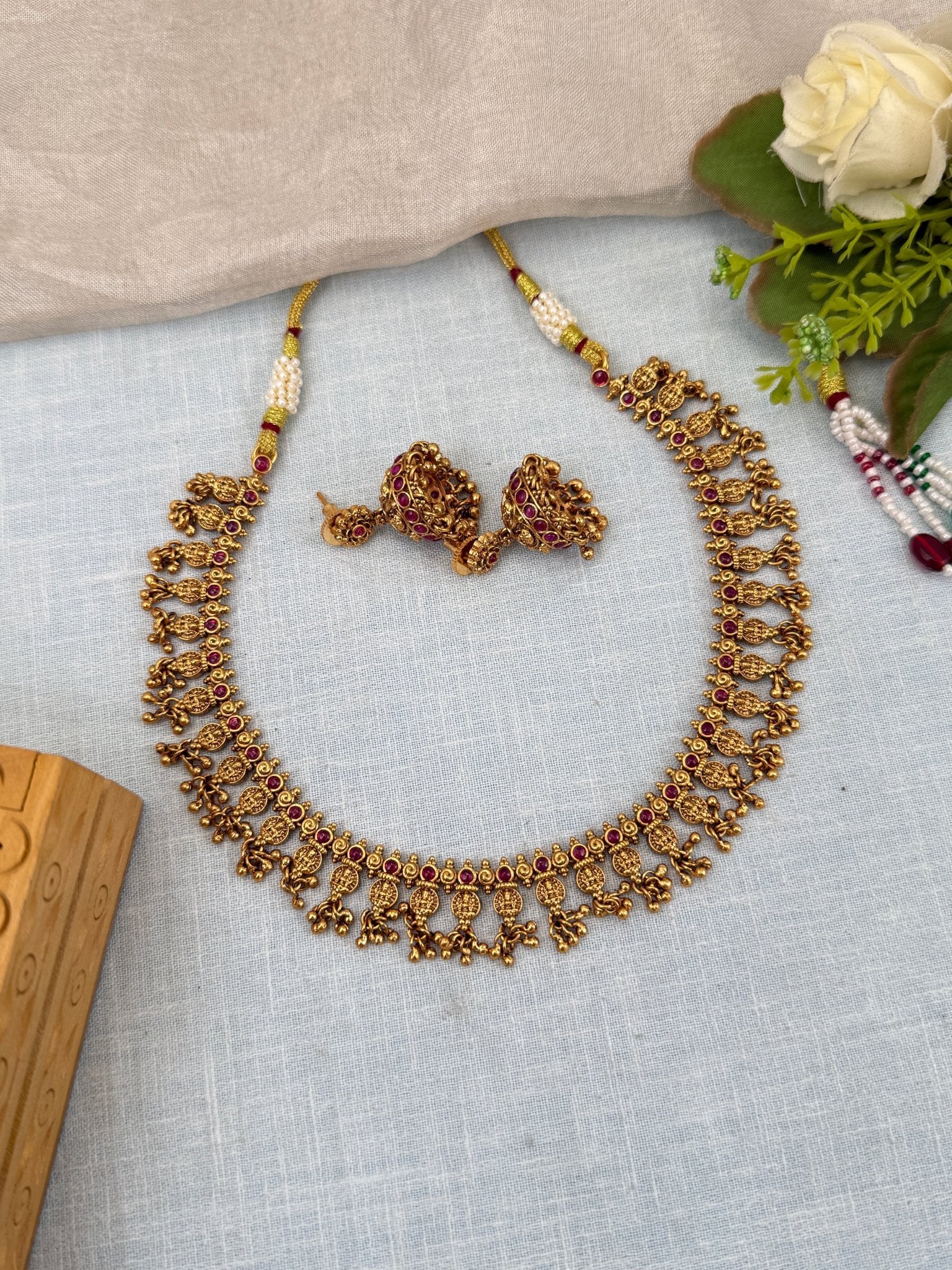 Luxurious Antique Lakshmi Short Necklace Set 0558 - Mahilas