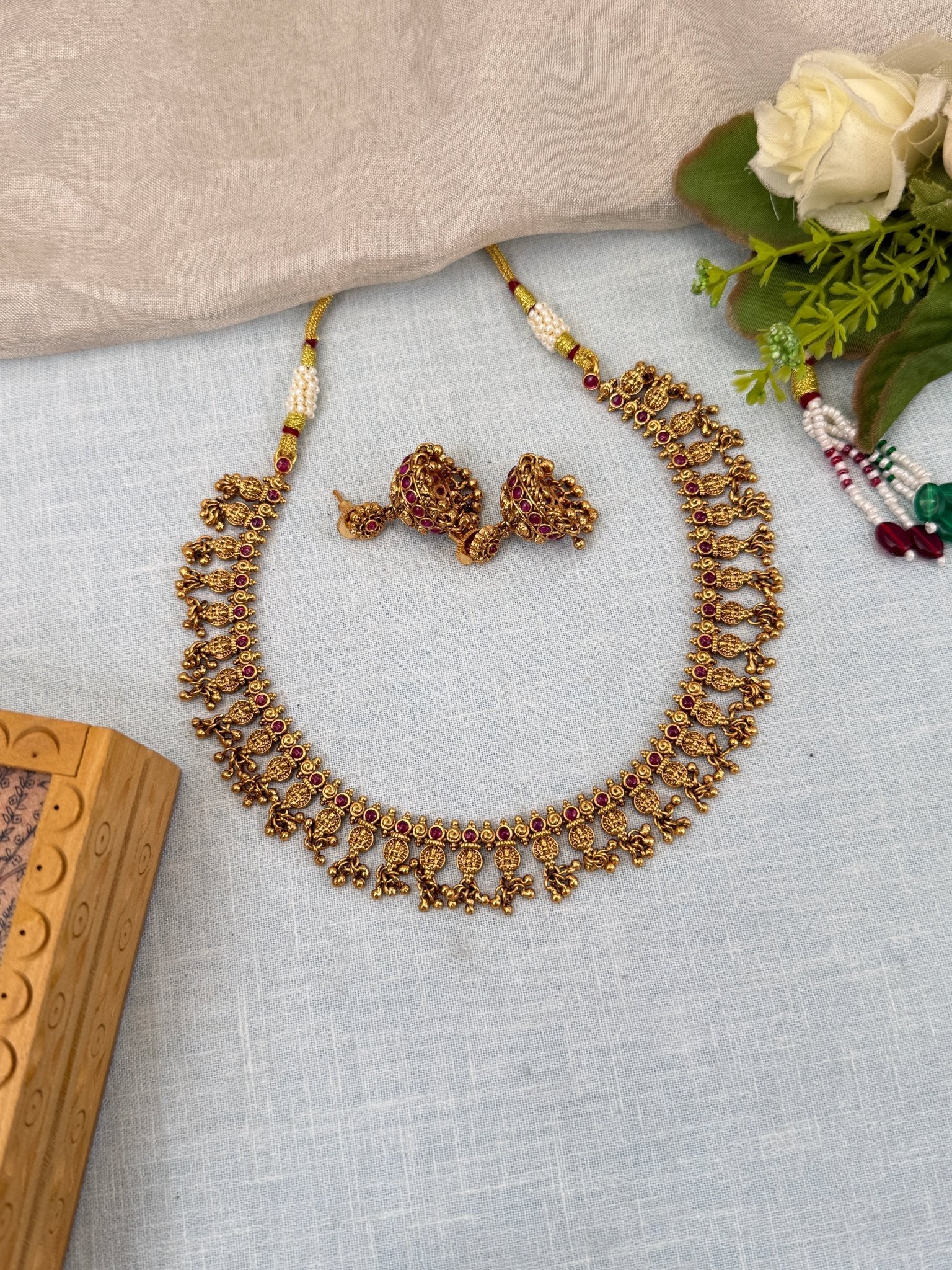 Luxurious Antique Lakshmi Short Necklace Set 0558 - Mahilas