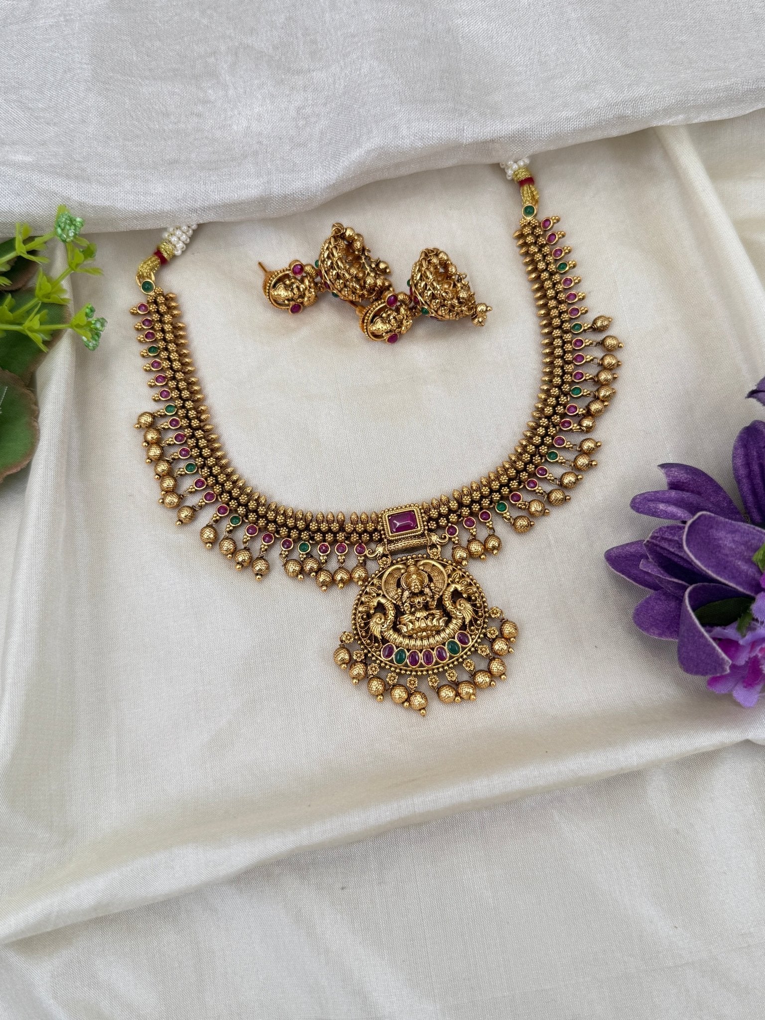 Luxurious Antique Lakshmi Short Necklace Set 0569 - Mahilas