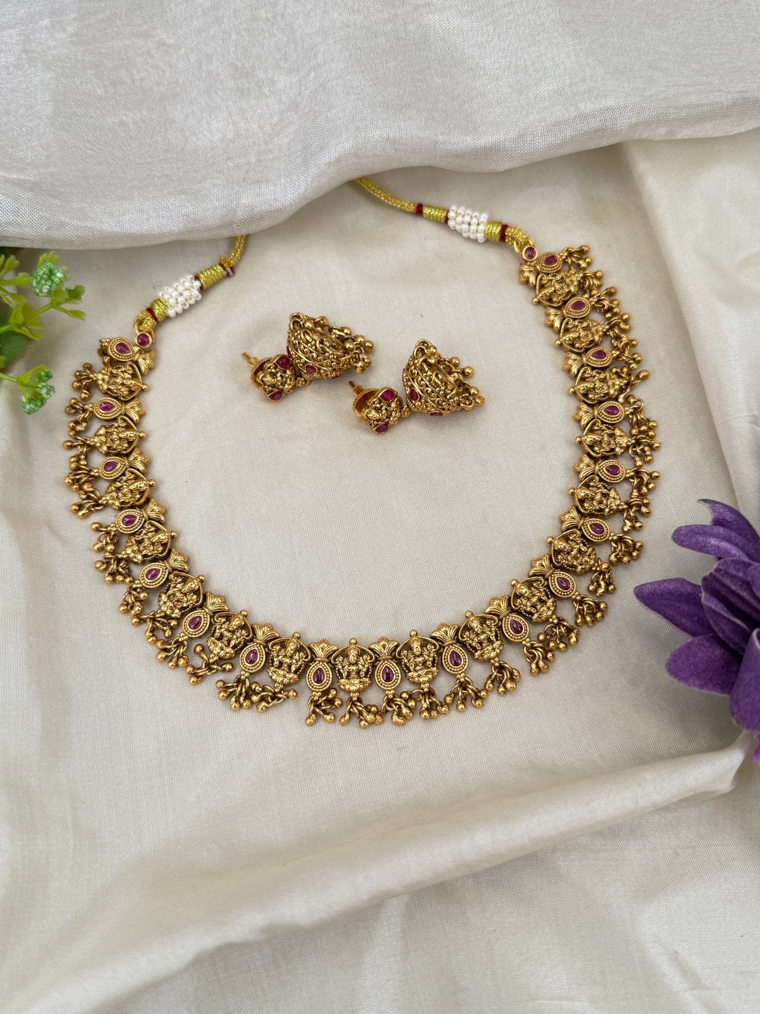 Luxurious Antique Lakshmi Short Necklace Set 0573 - Mahilas