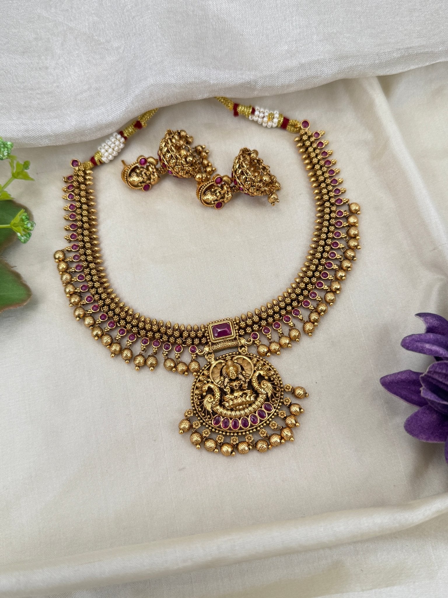 Luxurious Antique Lakshmi Short Necklace Set 0576 - Mahilas
