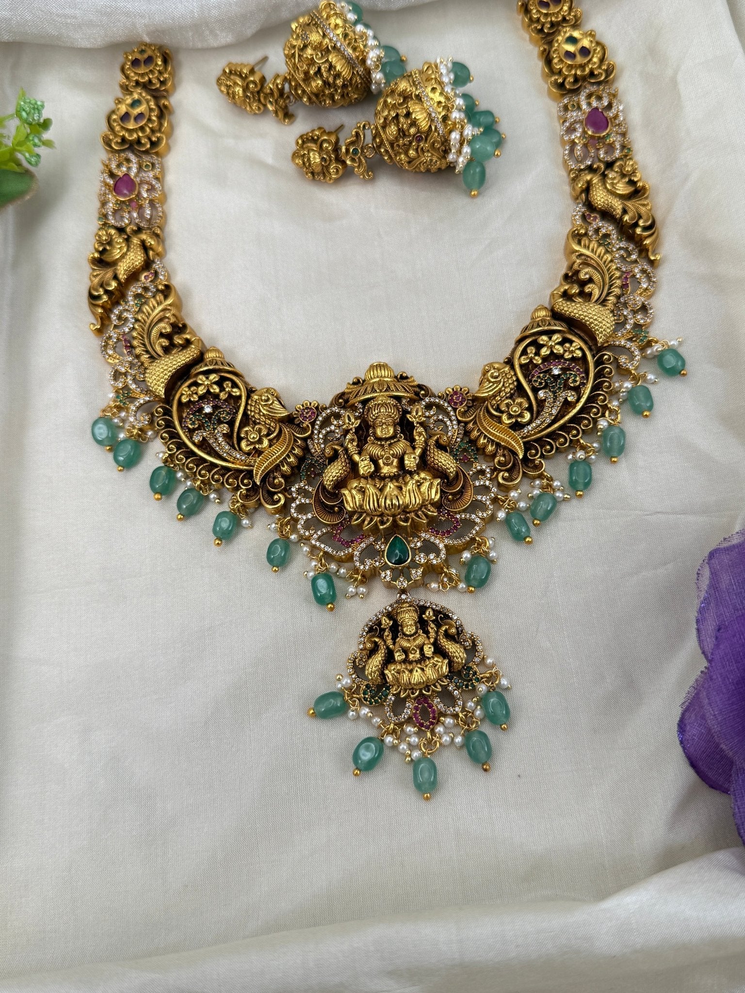 Luxurious Antique Lakshmi Short Necklace Set 0613 - Mahilas