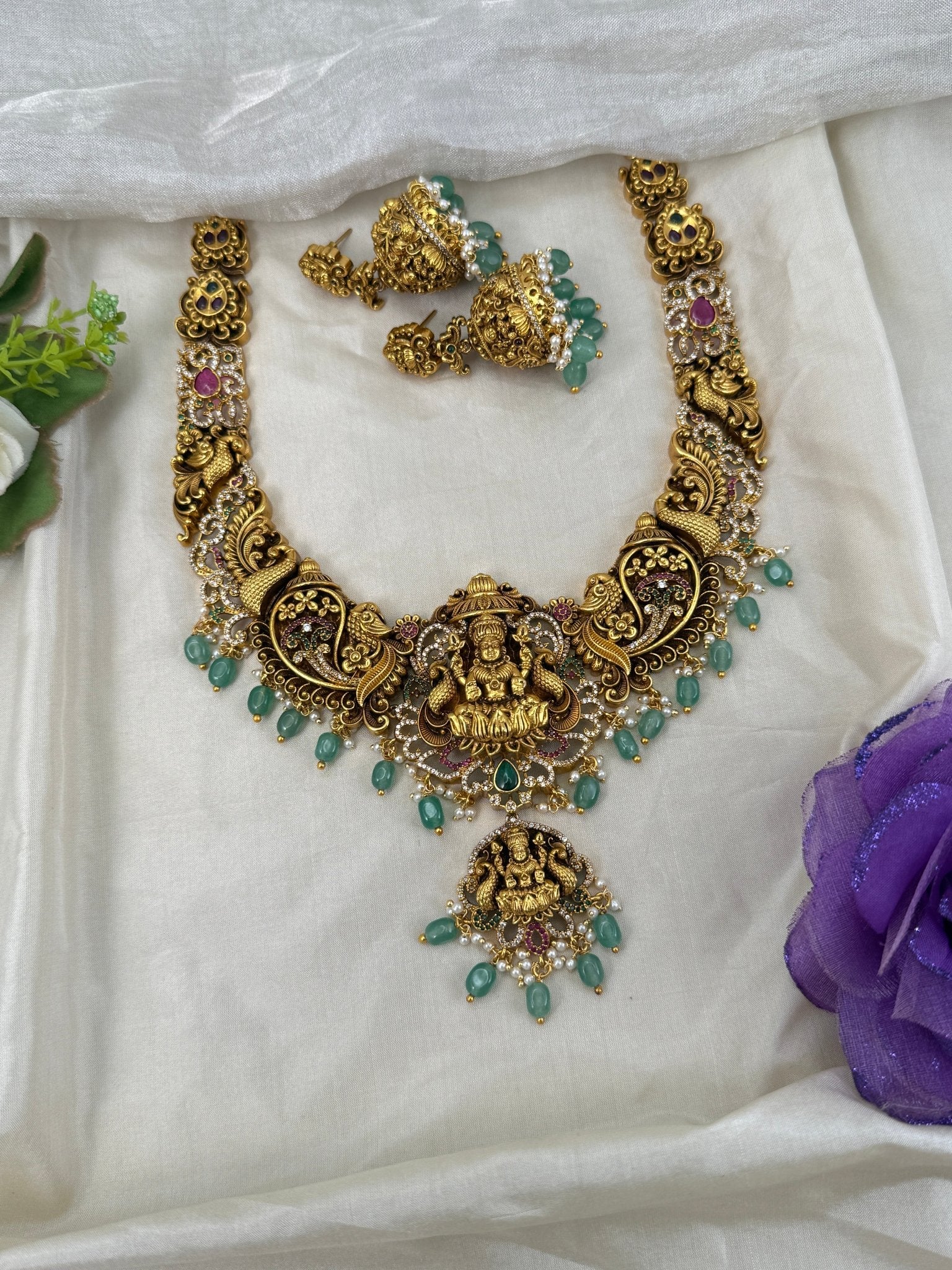 Luxurious Antique Lakshmi Short Necklace Set 0613 - Mahilas