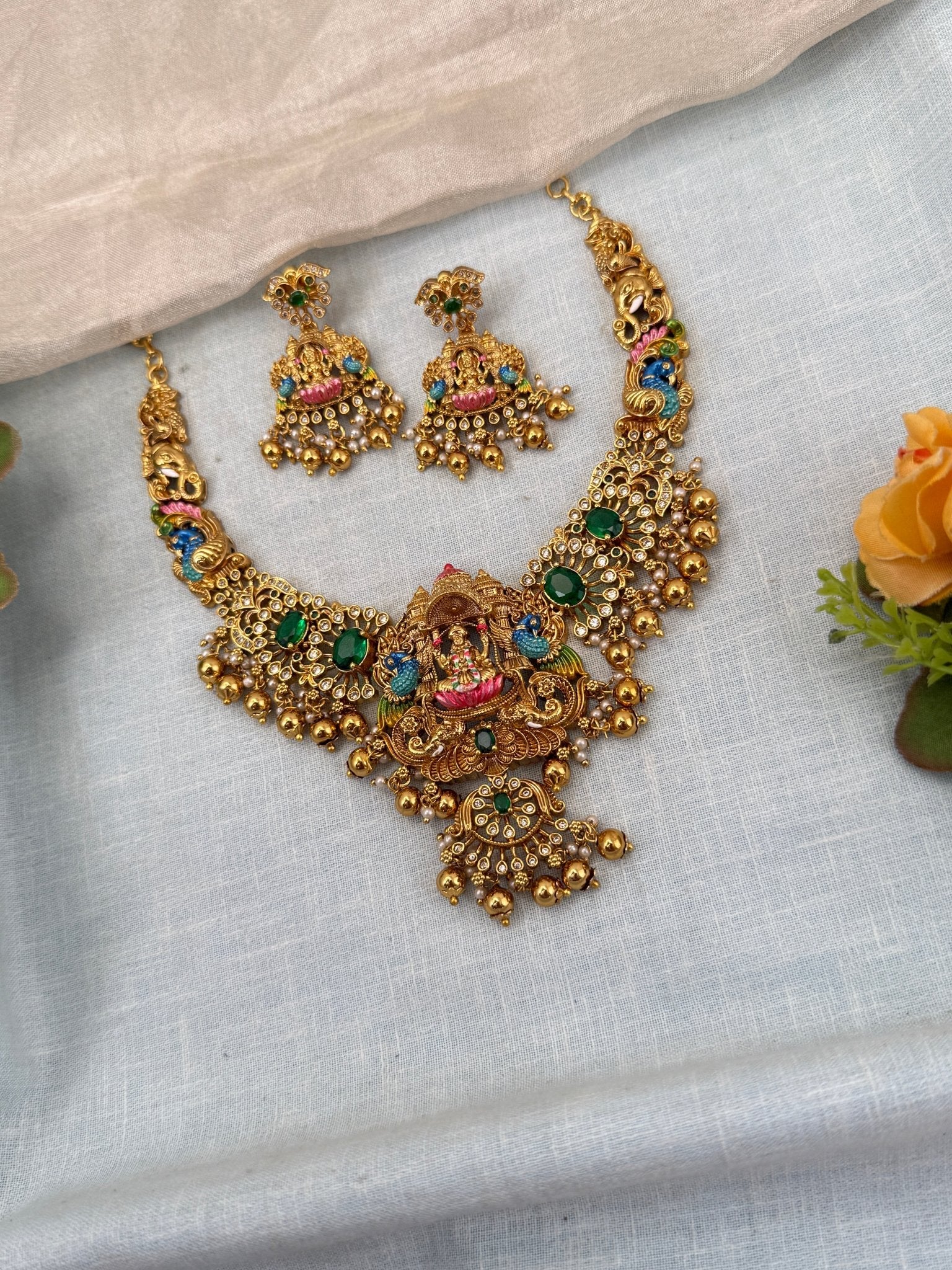 Luxurious Antique Lakshmi Short Necklace Set 0742 - Mahilas