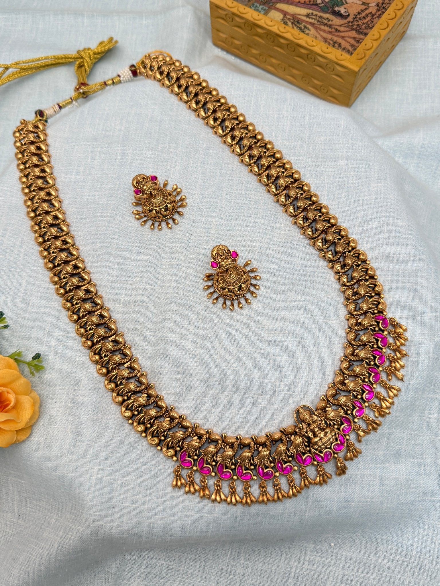 Luxurious Antique Long Necklace 478 - Mahilas