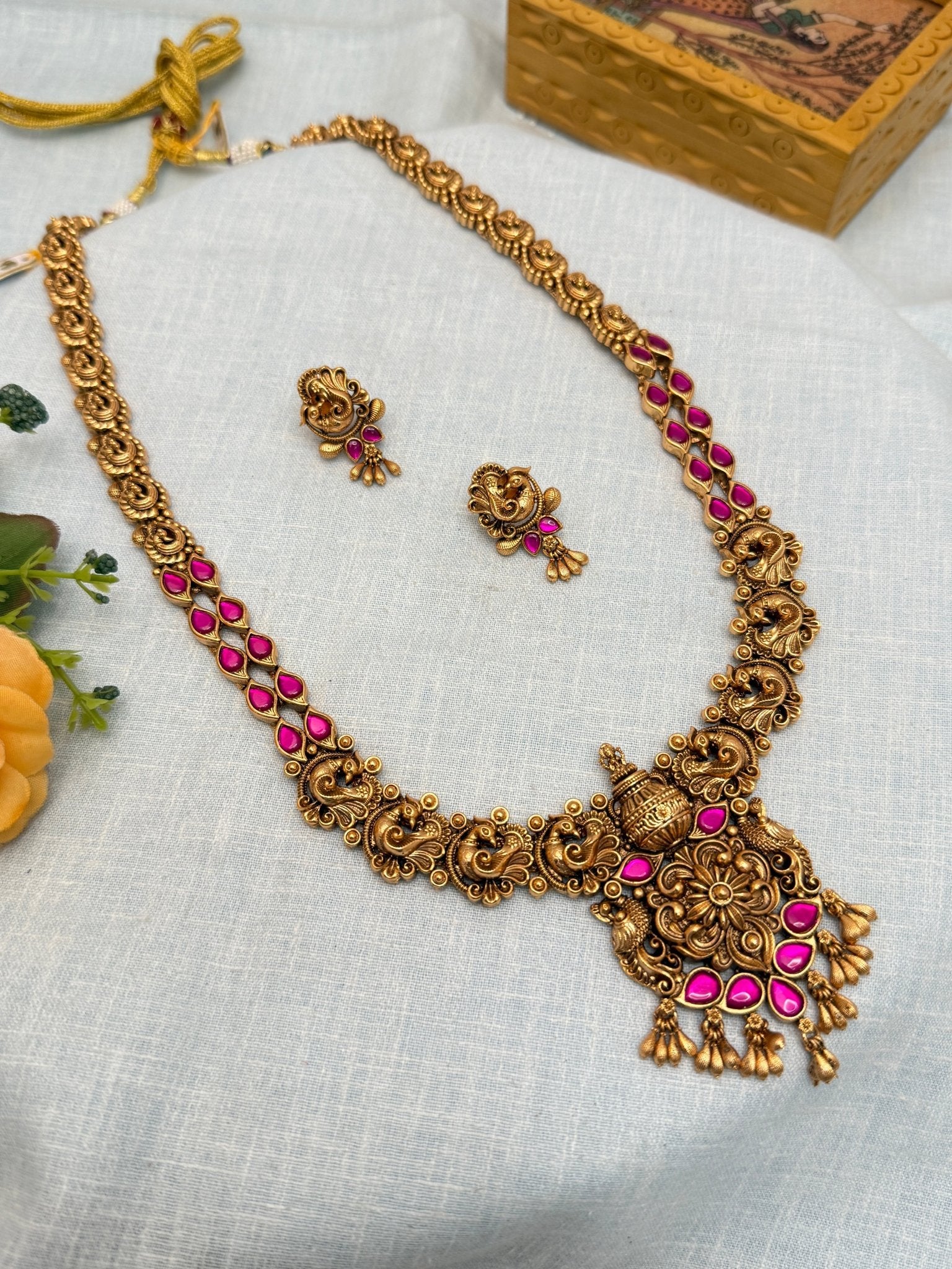 Luxurious Antique Long Necklace 482 - Mahilas