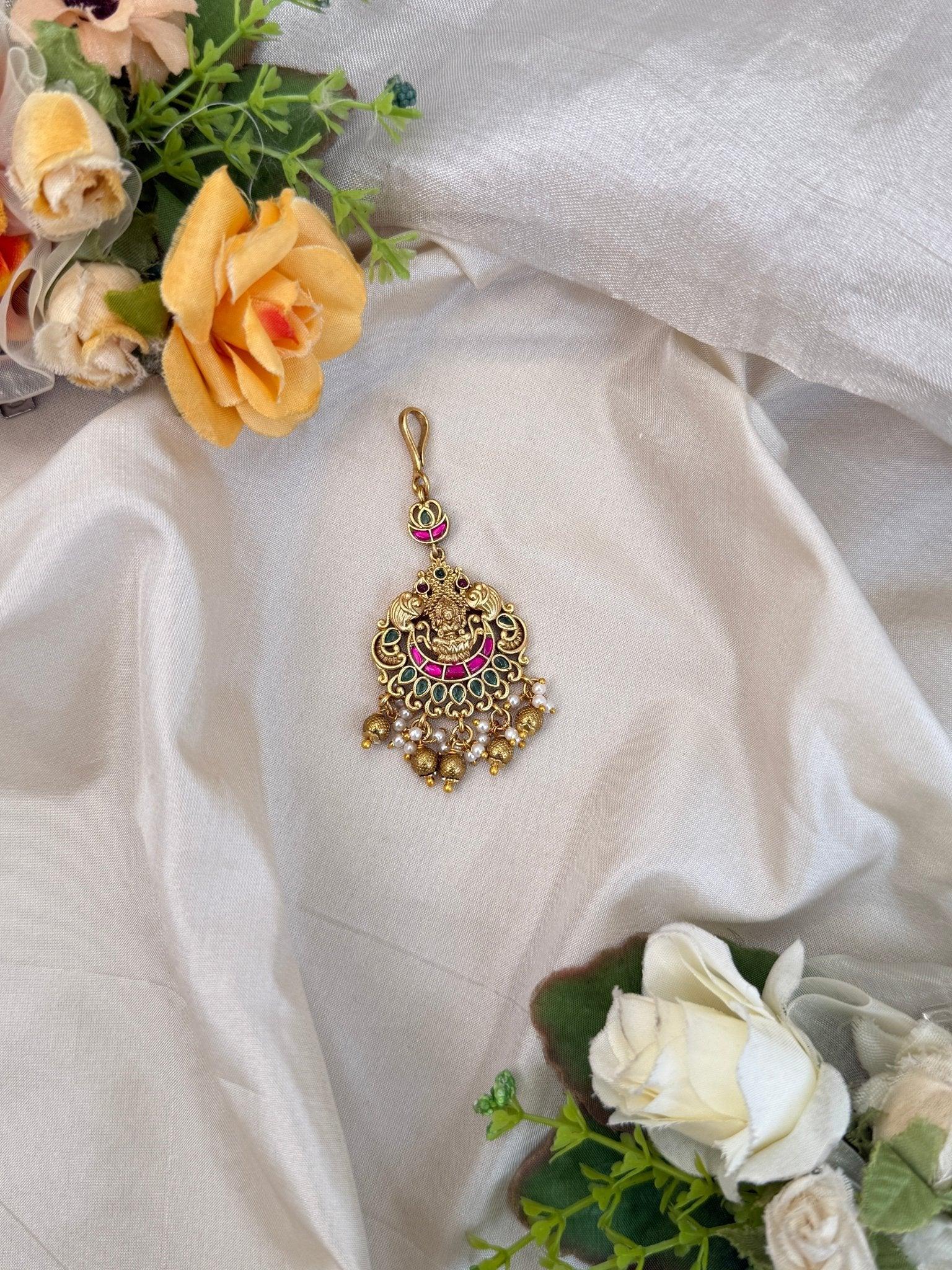 Luxurious Antique Maang Tikka 262 - Mahilas