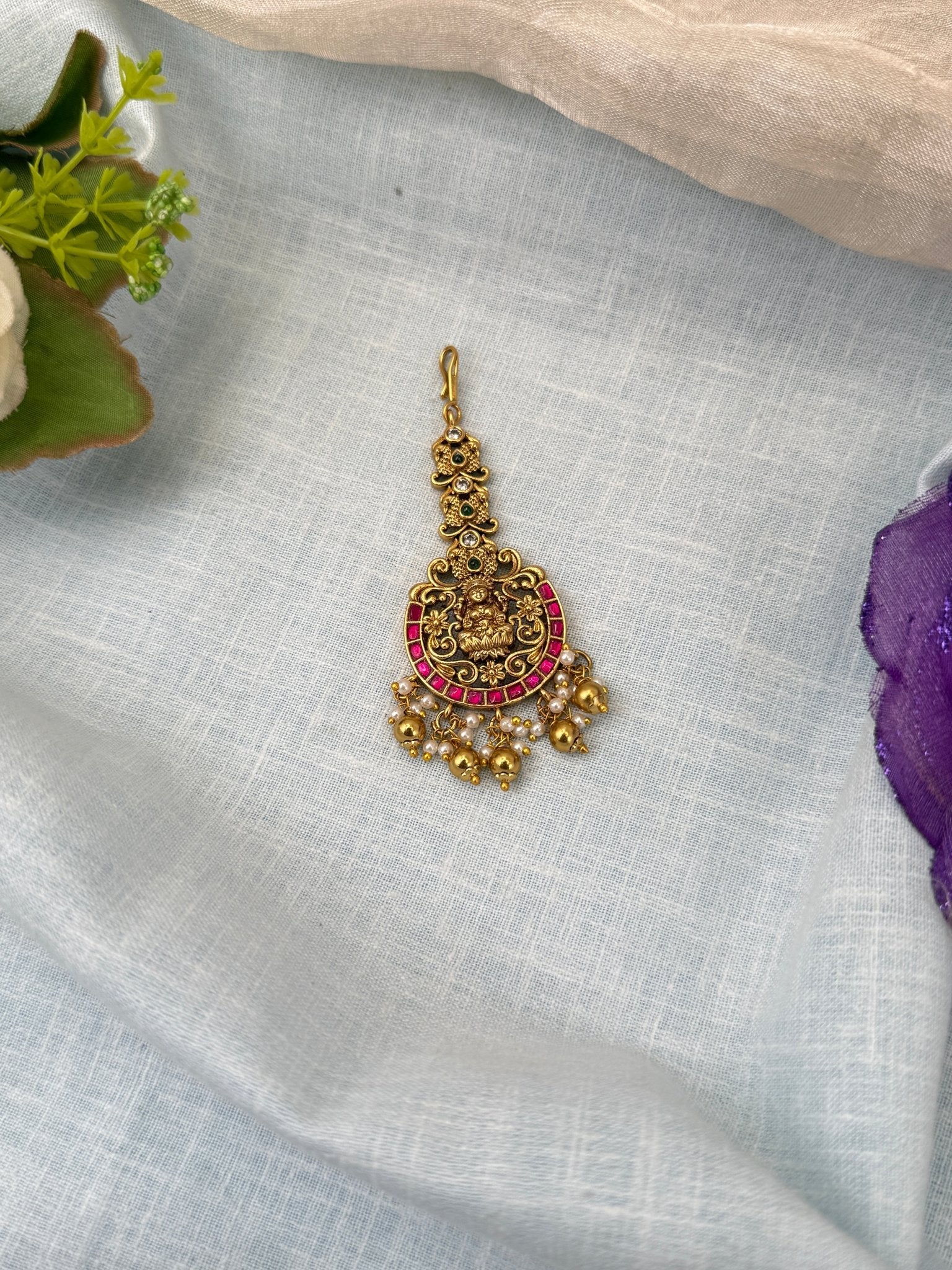 Luxurious Antique Maang Tikka 439 - Mahilas