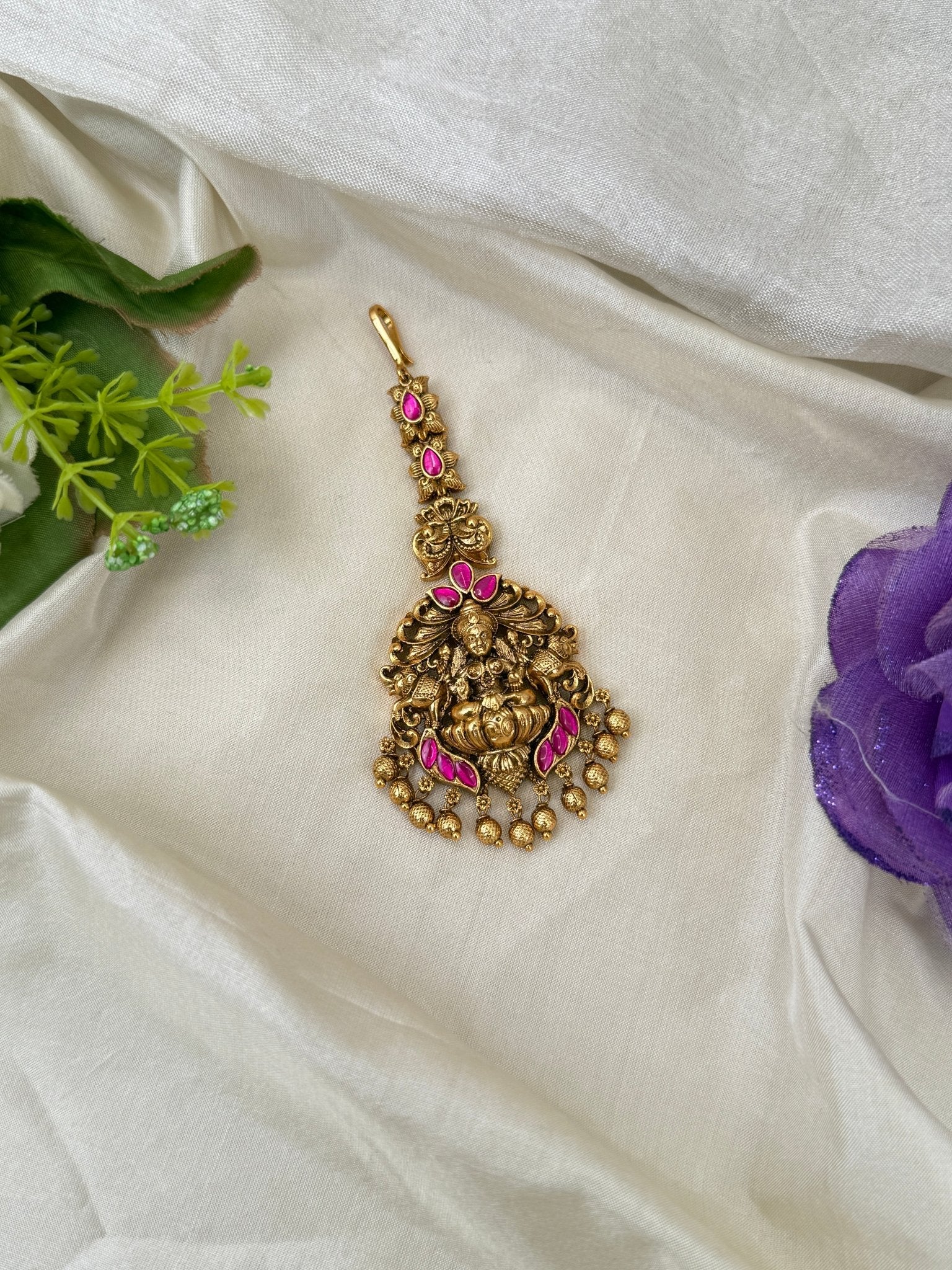 Luxurious Antique Maang Tikka 455 - Mahilas