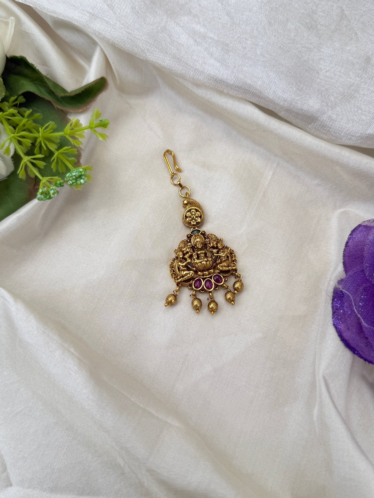 Luxurious Antique Maang Tikka 457 - Mahilas