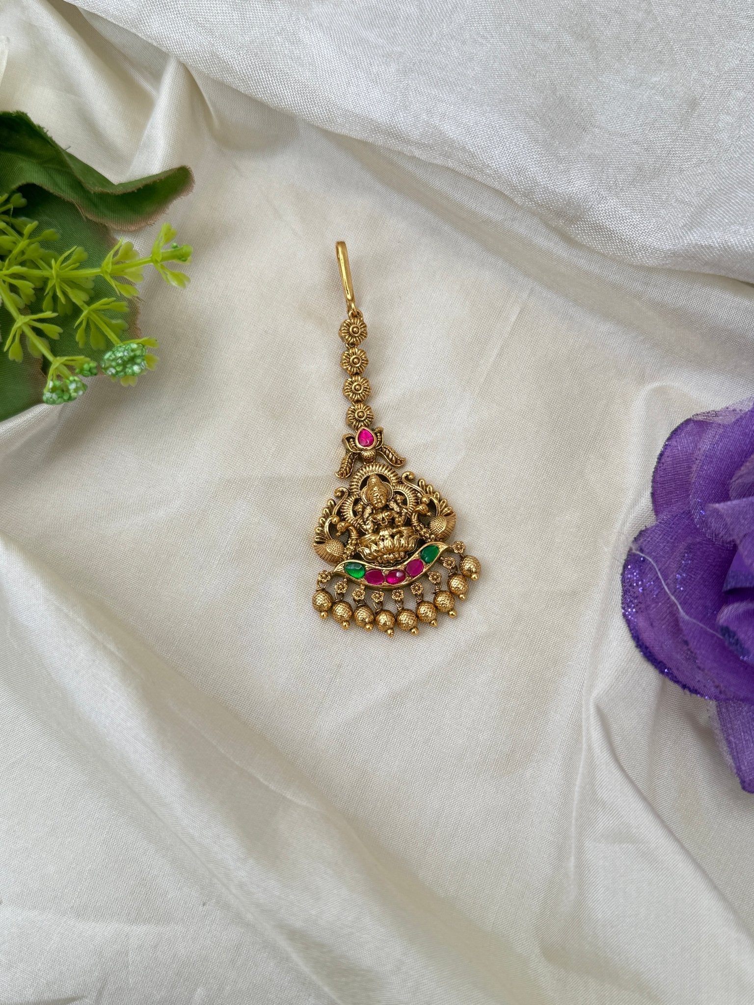 Luxurious Antique Maang Tikka 464 - Mahilas