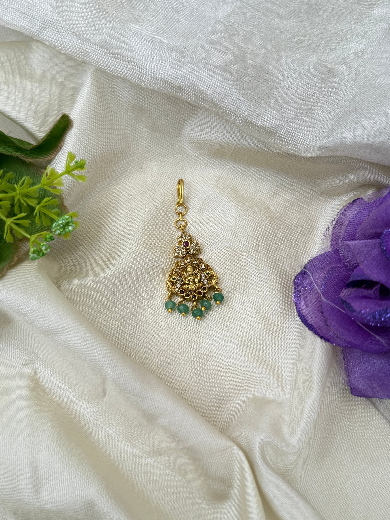 Luxurious Antique Maang Tikka 469 - Mahilas