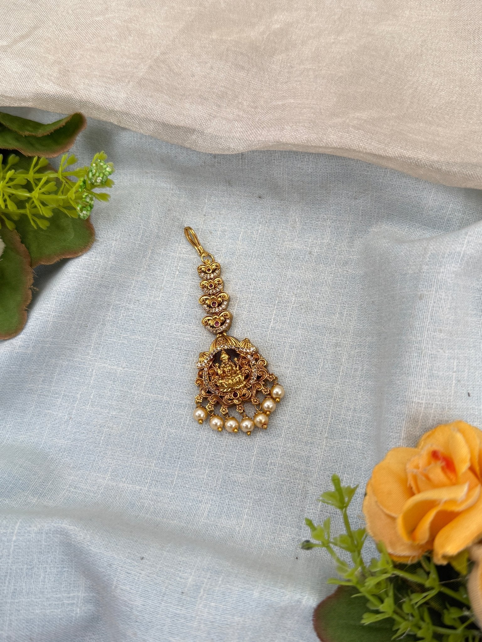 Luxurious Antique Maang Tikka 489 - Mahilas