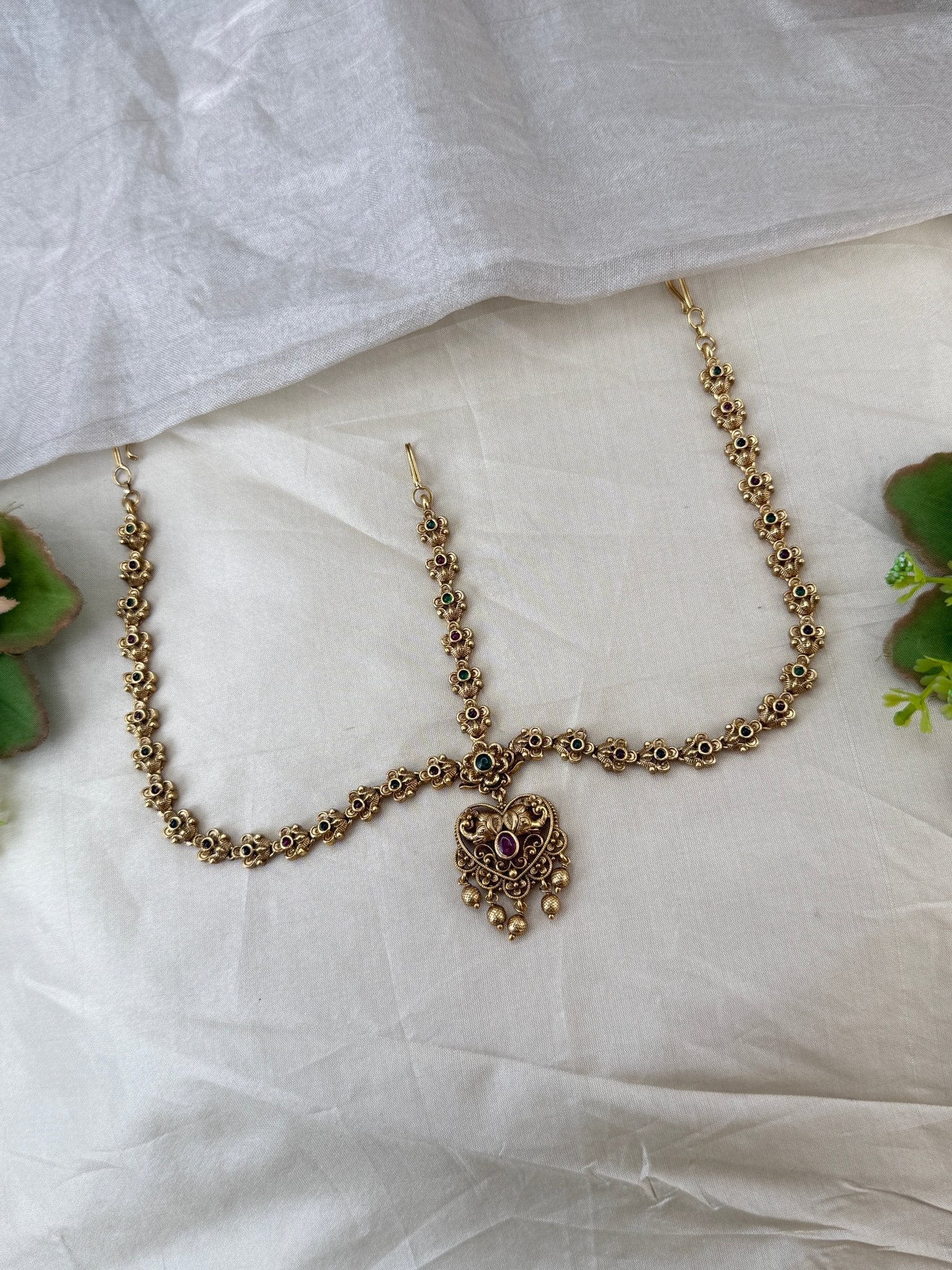 Luxurious Antique Maang Tikka Mathapatti 521 - Mahilas